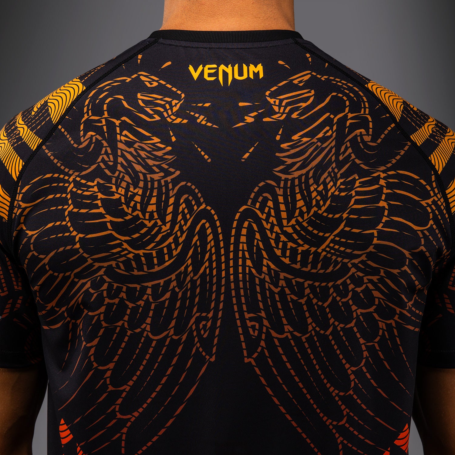 venum-quetzal-fury-dry-tech-t-shirt-herren-schwarz-fury-rot-tangerine image 5