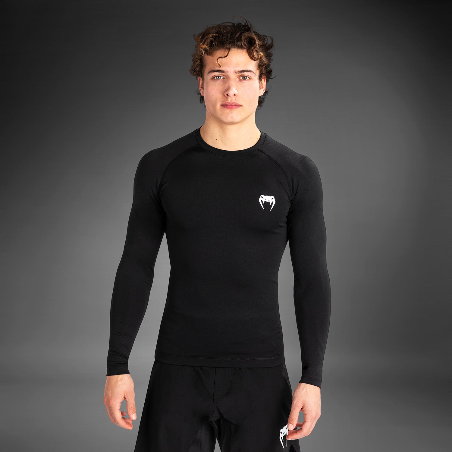venum-contender-rashguard-langarm-herren-schwarz-wei image 1