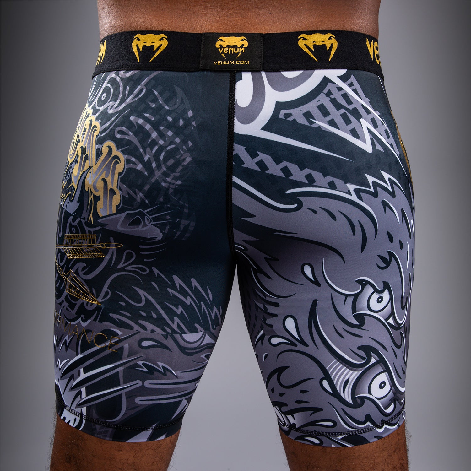 venum-wolf-atak-kompressionsshort-schwarz-grau image 8