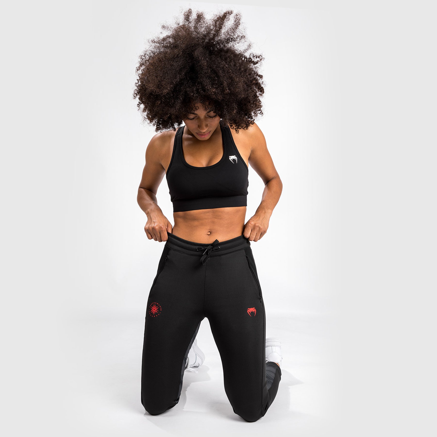 venum-phantom-jogginghose-damen-joggers-schwarz-rot image 3