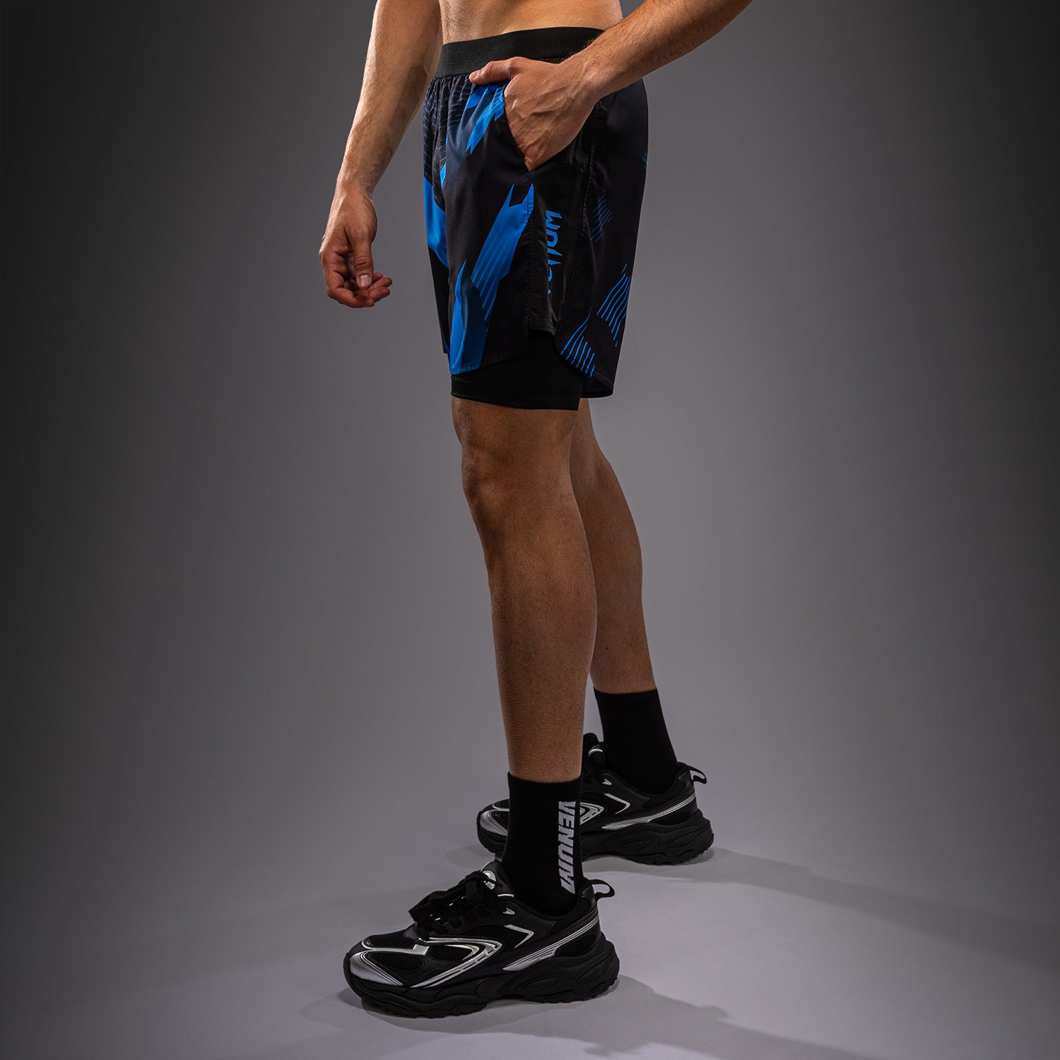 venum-no-gi-6-0-trainingsshorts-2-in-1-schwarz-blau image 3
