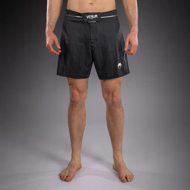 venum-stealth-fightshorts-schwarz-wei image 1