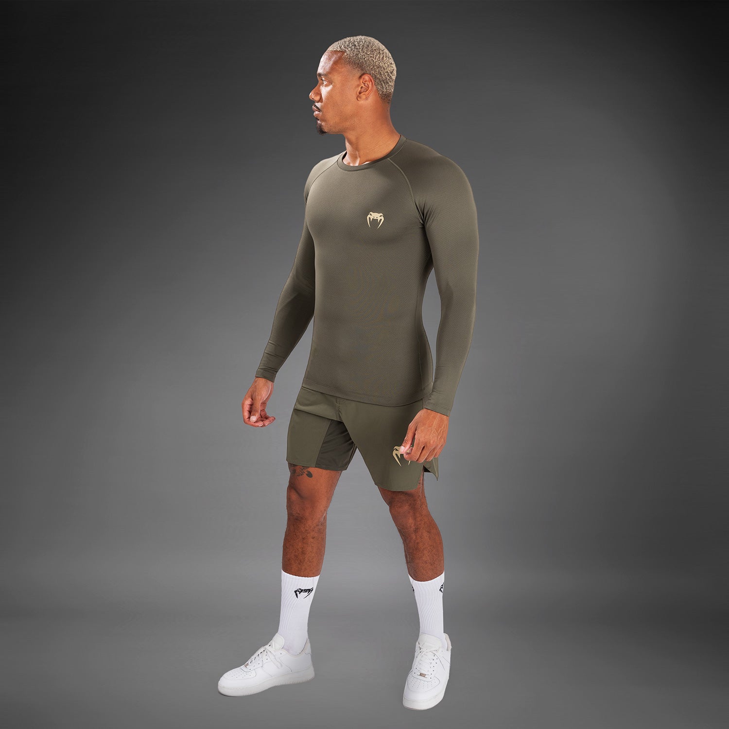 venum-contender-rashguard-langarm-herren-khaki-kompression image 2