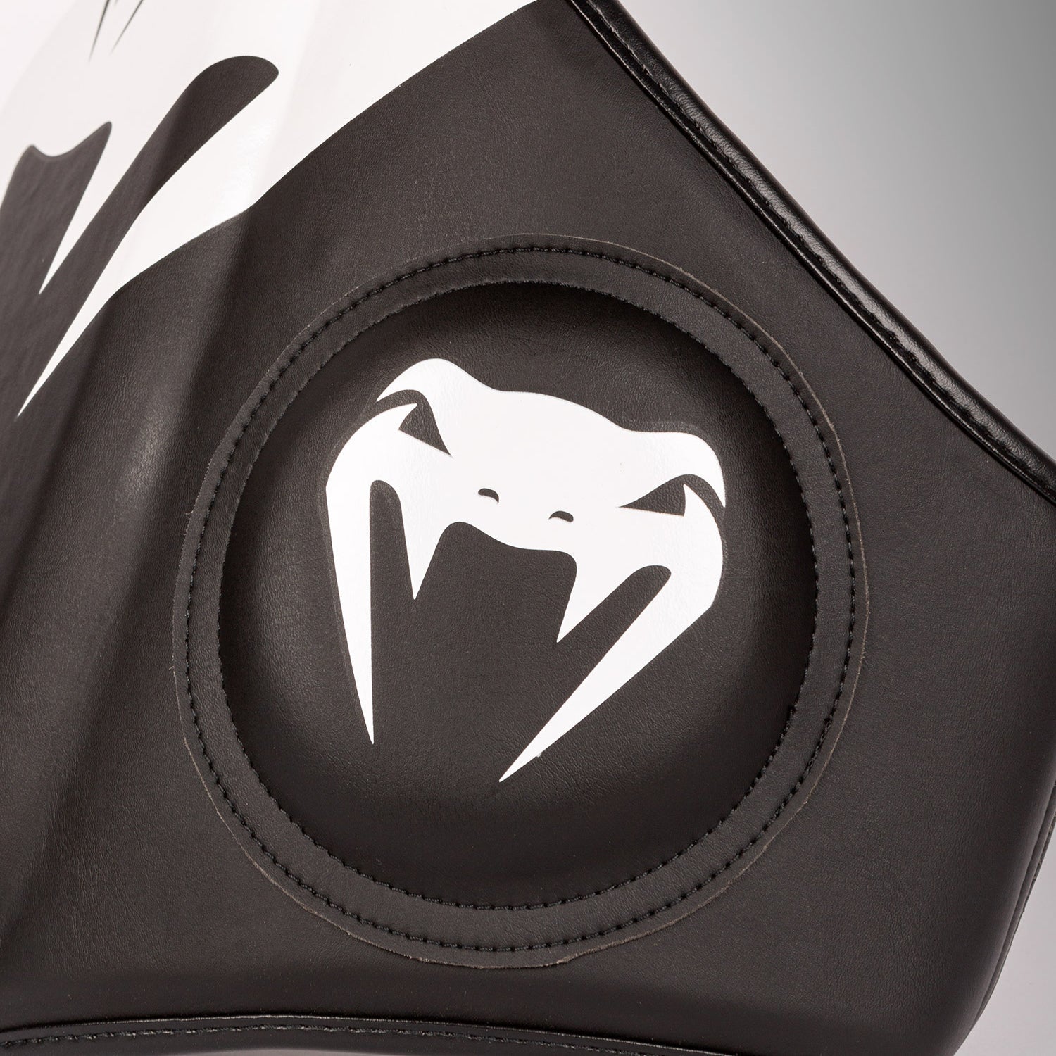 venum-elite-coaching-pads-leder-mini-paar-schwarz-wei image 6