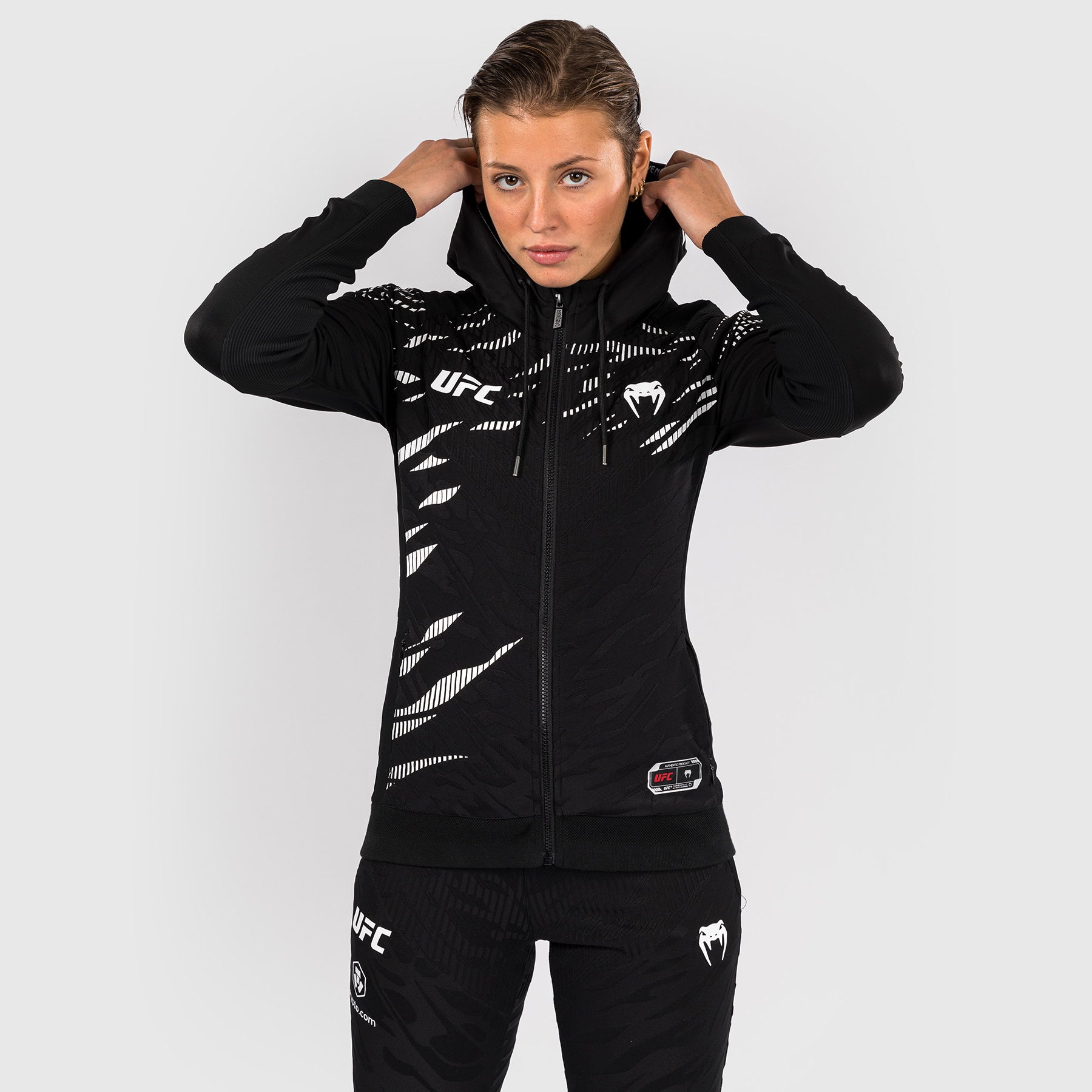 venum-ufc-fusion-authentic-fight-night-walkout-hoodie-damen-schwarz-personalized image 3