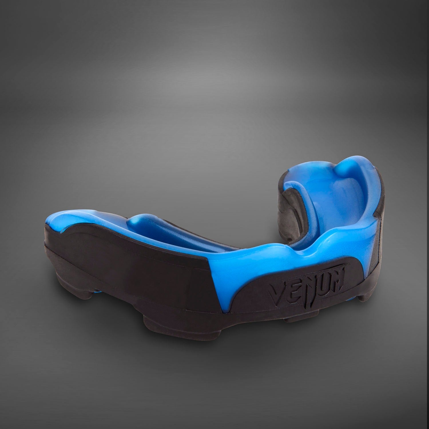 venum-predator-mundschutz-schwarz-blau image 2