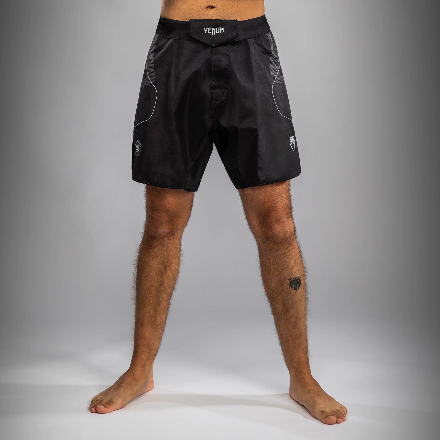 venum-nexus-fight-shorts-schwarz-silber image 1