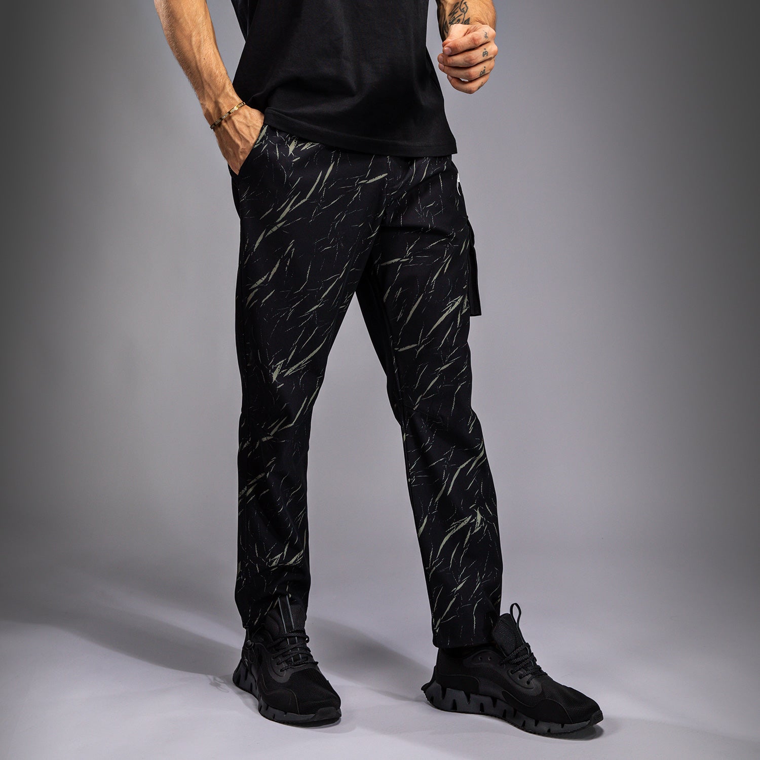 venum-trooper-herren-trainingshose-schwarz-sandstein image 3