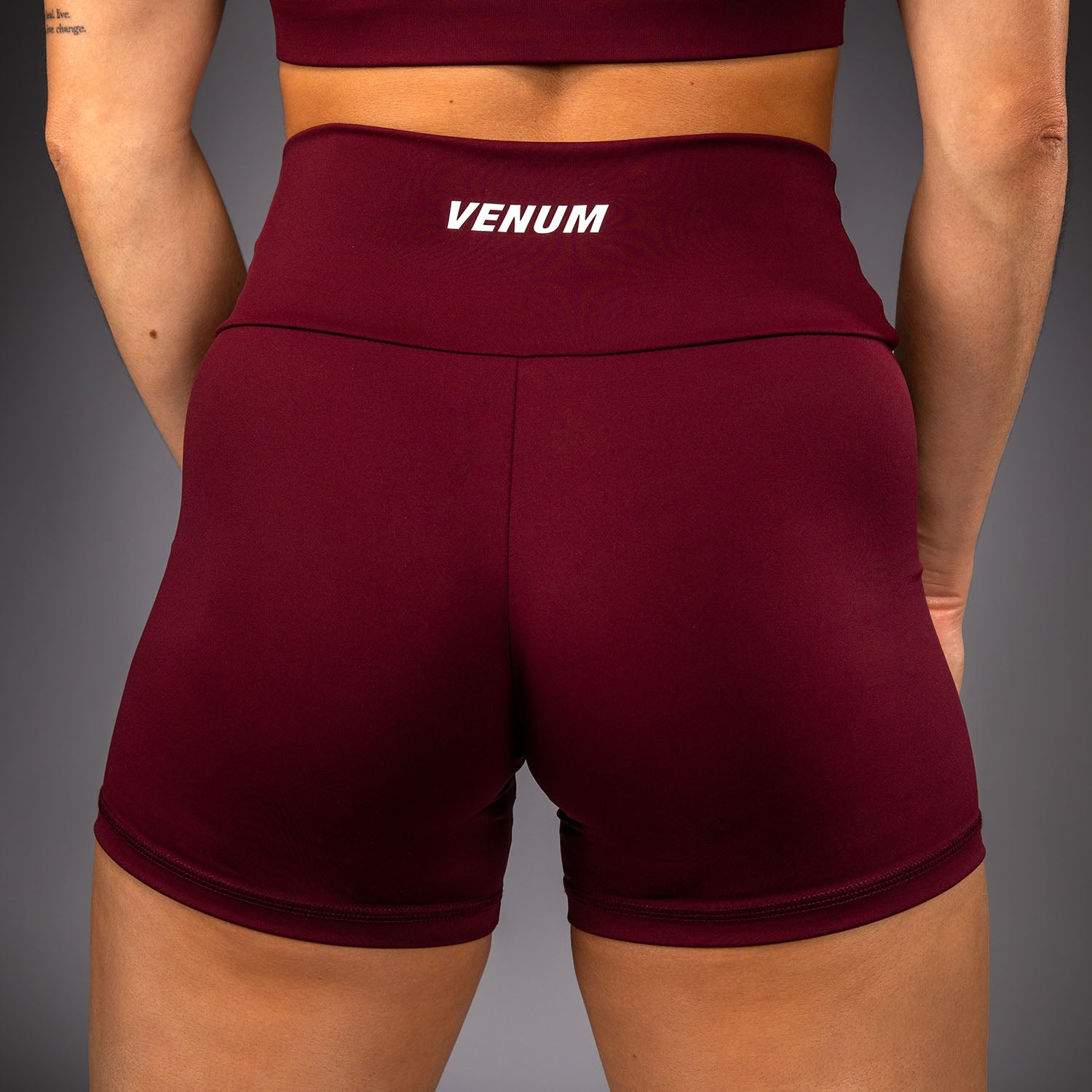 venum-aero-xt-kompressionsshort-pflaume-damen-bike-short image 7