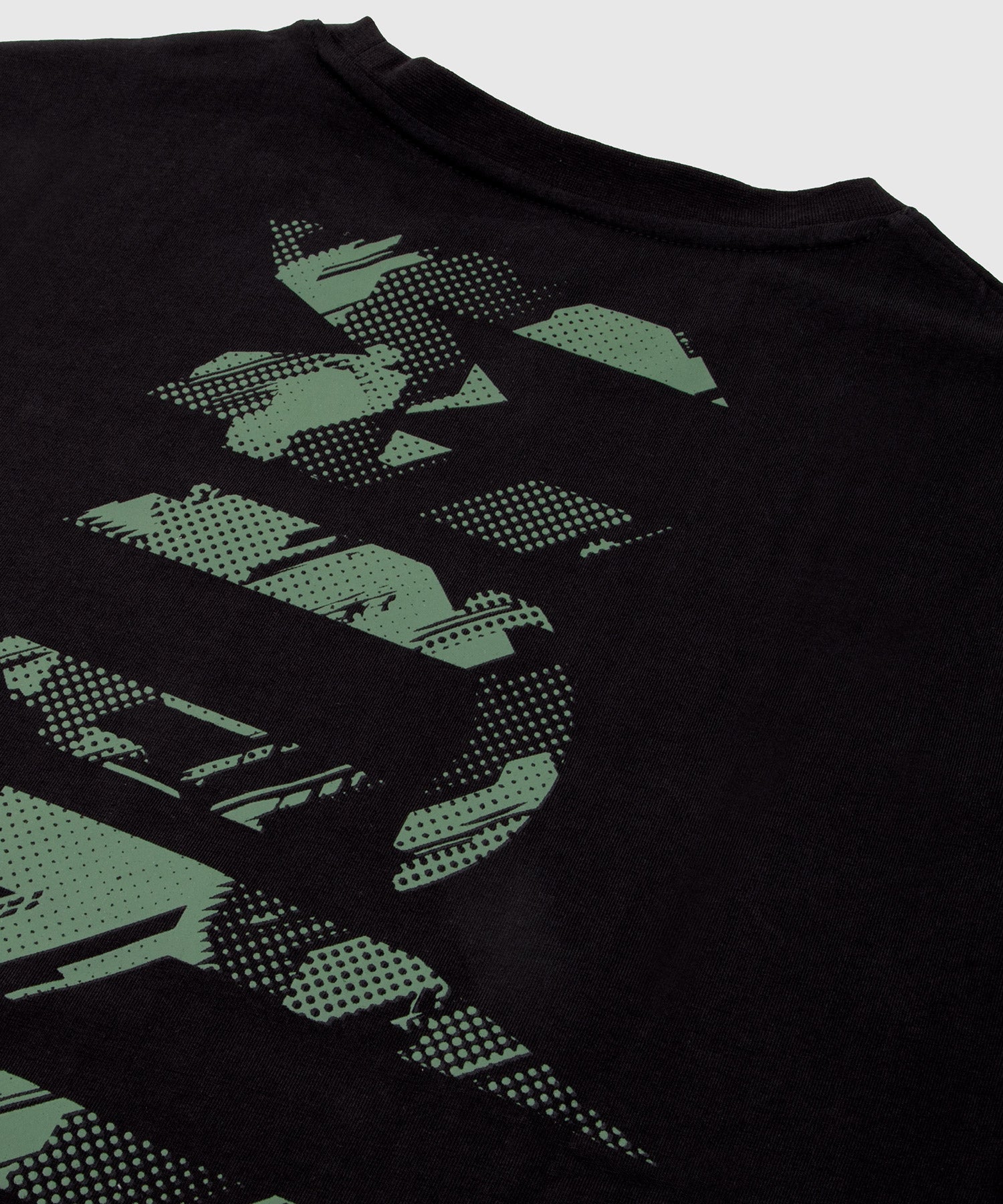 venum-tecmo-giant-t-shirt-schwarz-khaki image 6