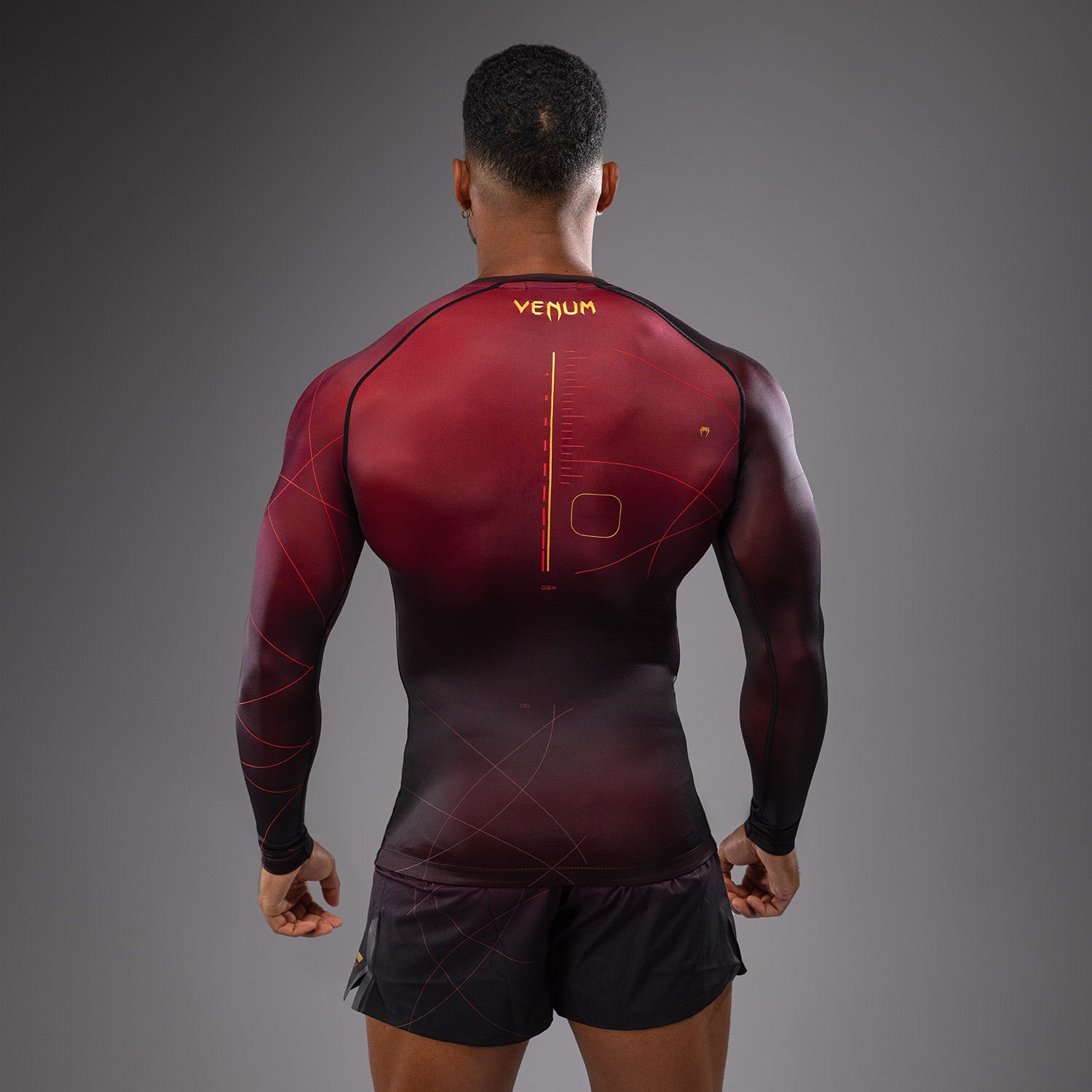 venum-tactical-xt-herren-langarm-rashguard-schwarz-burgund-gold image 3