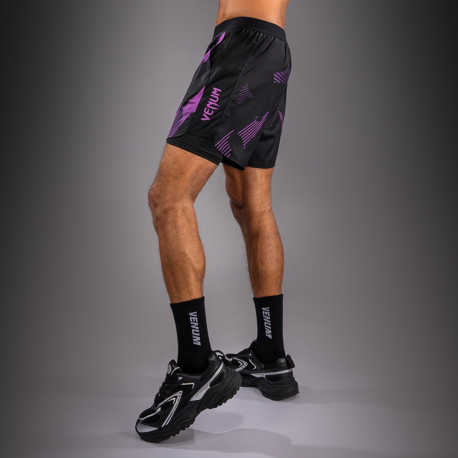 venum-no-gi-6-0-herren-trainingsshorts-2-in-1-schwarz-lila image 3