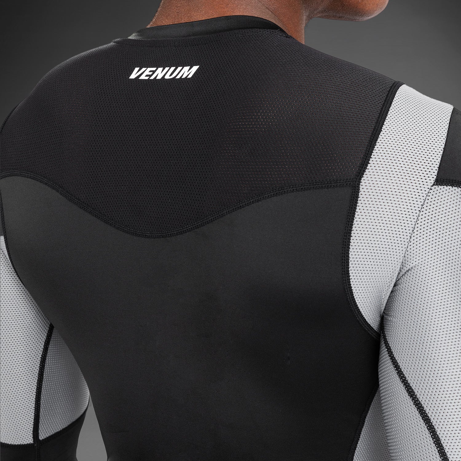 venum-tempest-langarm-rashguard-schwarz-grau-herren image 5