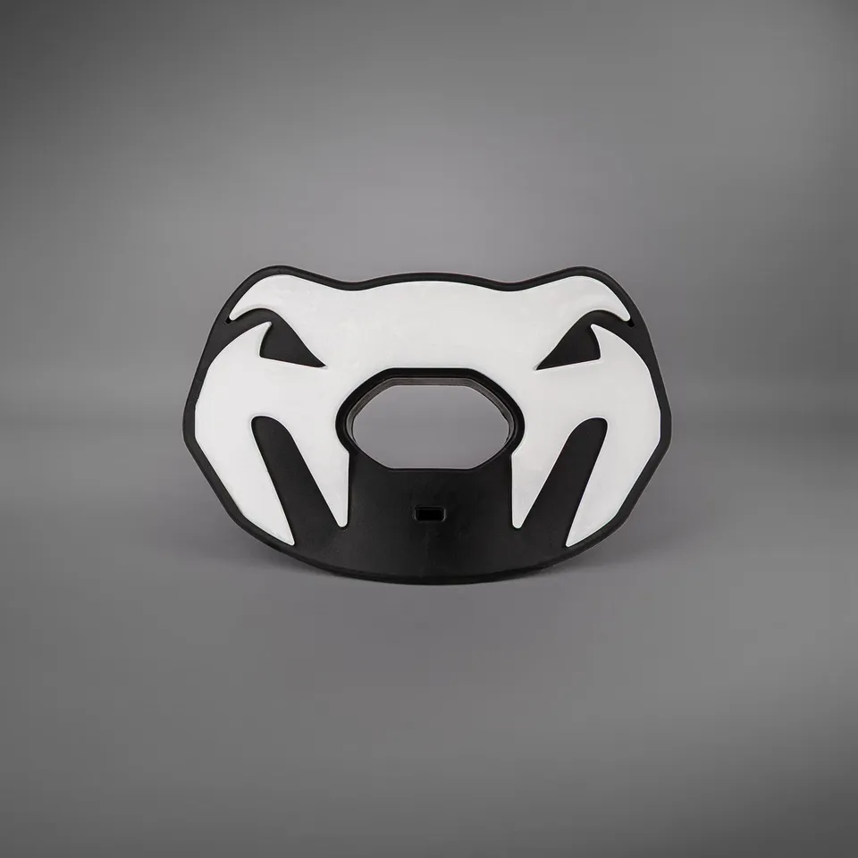 venum-elite-lipguard-logo-edition-mundschutz-schwarz-wei image 1