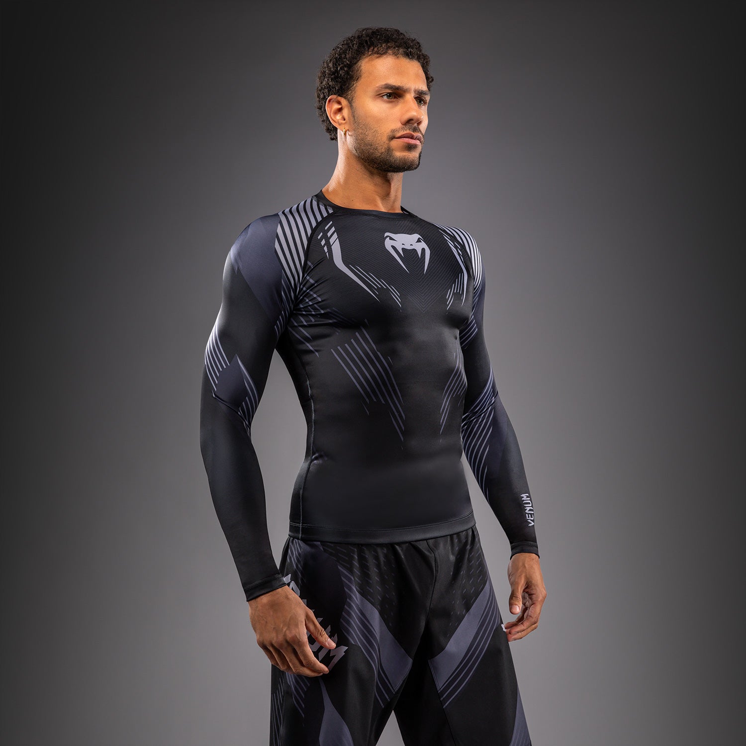 venum-no-gi-6-0-langarm-rashguard-herren-schwarz-grau image 4
