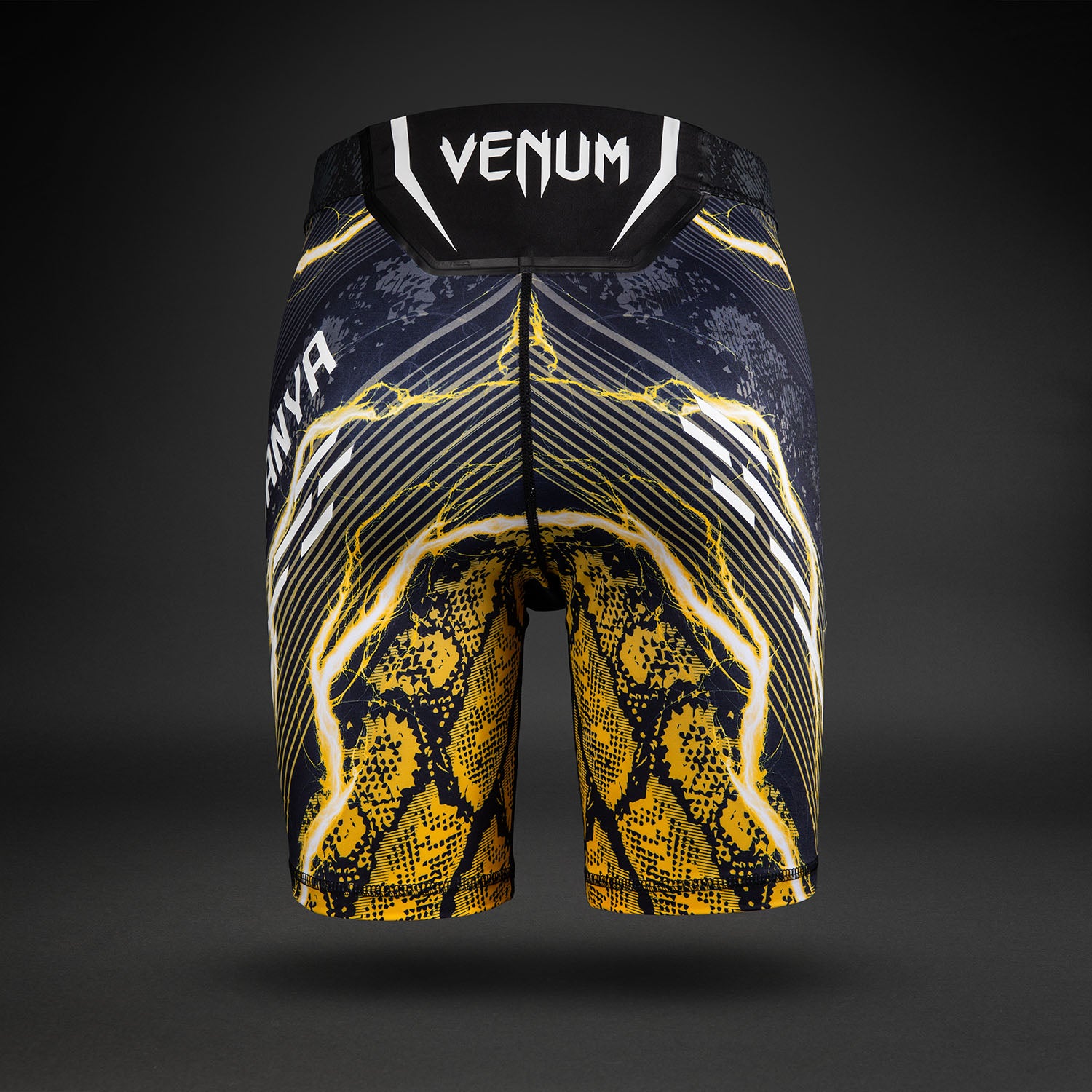 ufc-unrivaled-by-venum-israel-adesanya-herren-vale-tudo-shorts-schwarz image 4
