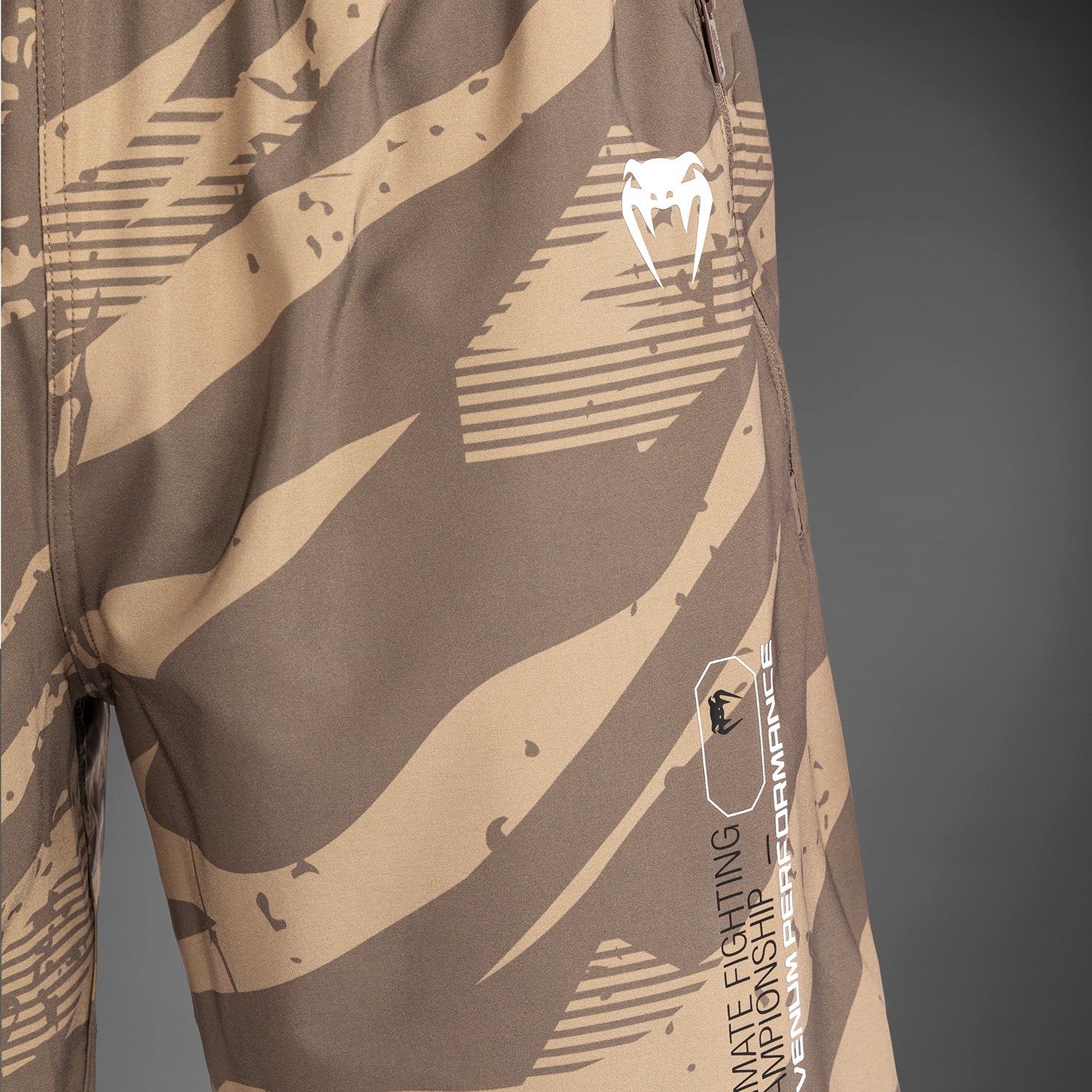 ufc-adrenaline-by-venum-fight-week-performance-shorts-herren-desert-camo image 8