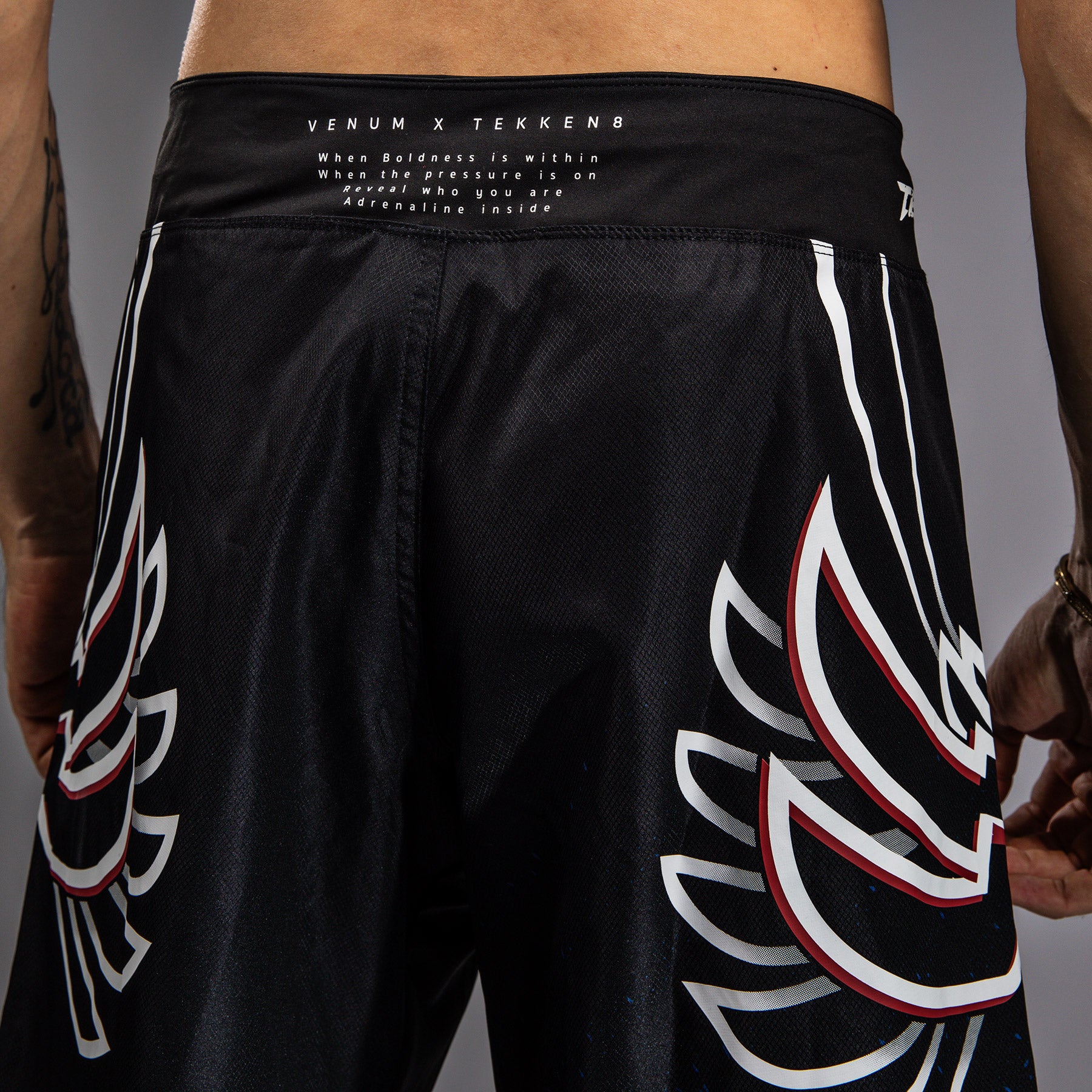 venum-x-tekken-8-jin-kazama-kampfhose-blau-schwarz-wei image 5