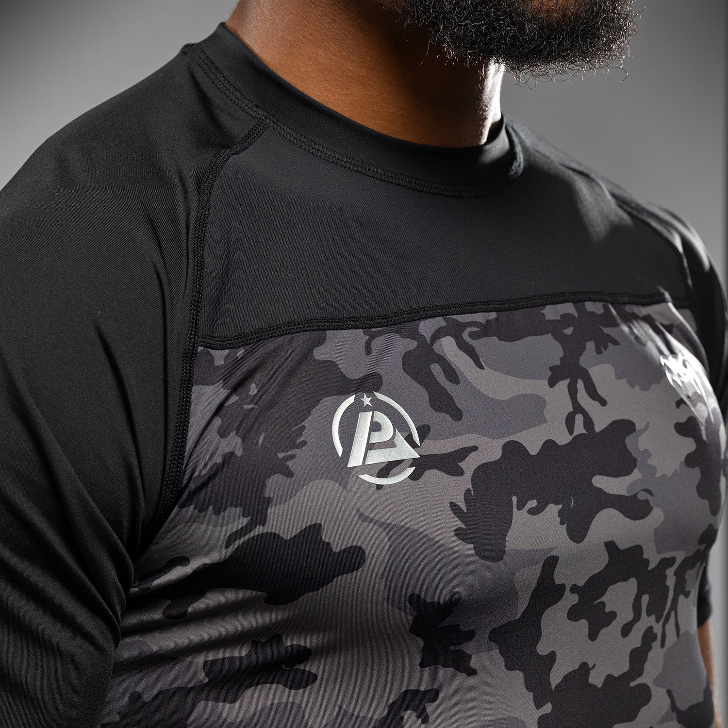 venum-x-polaris-dry-tech-t-shirt-herren-schwarz-grau image 6