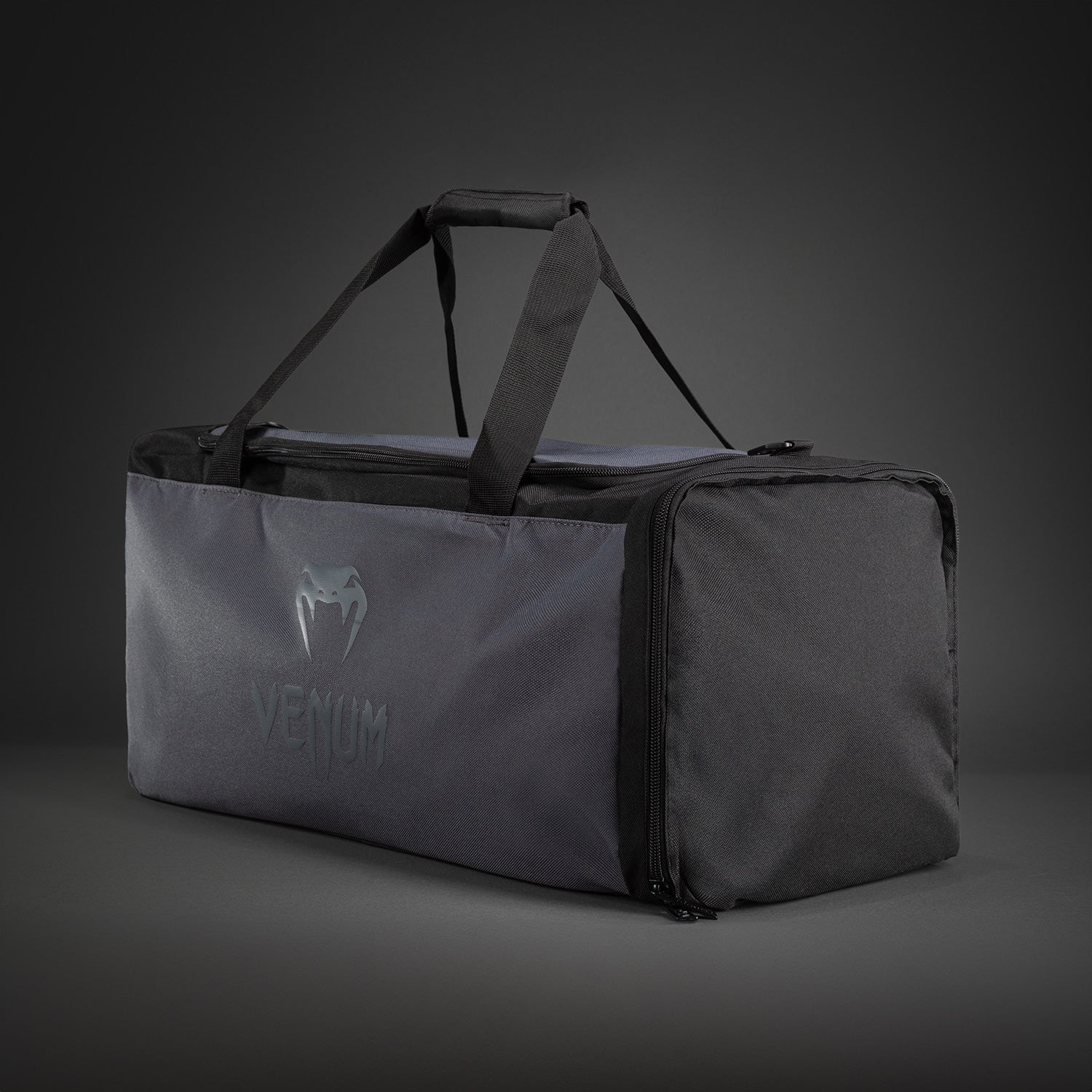 venum-essential-sporttasche-37-l-duffle-grau-schwarz image 2
