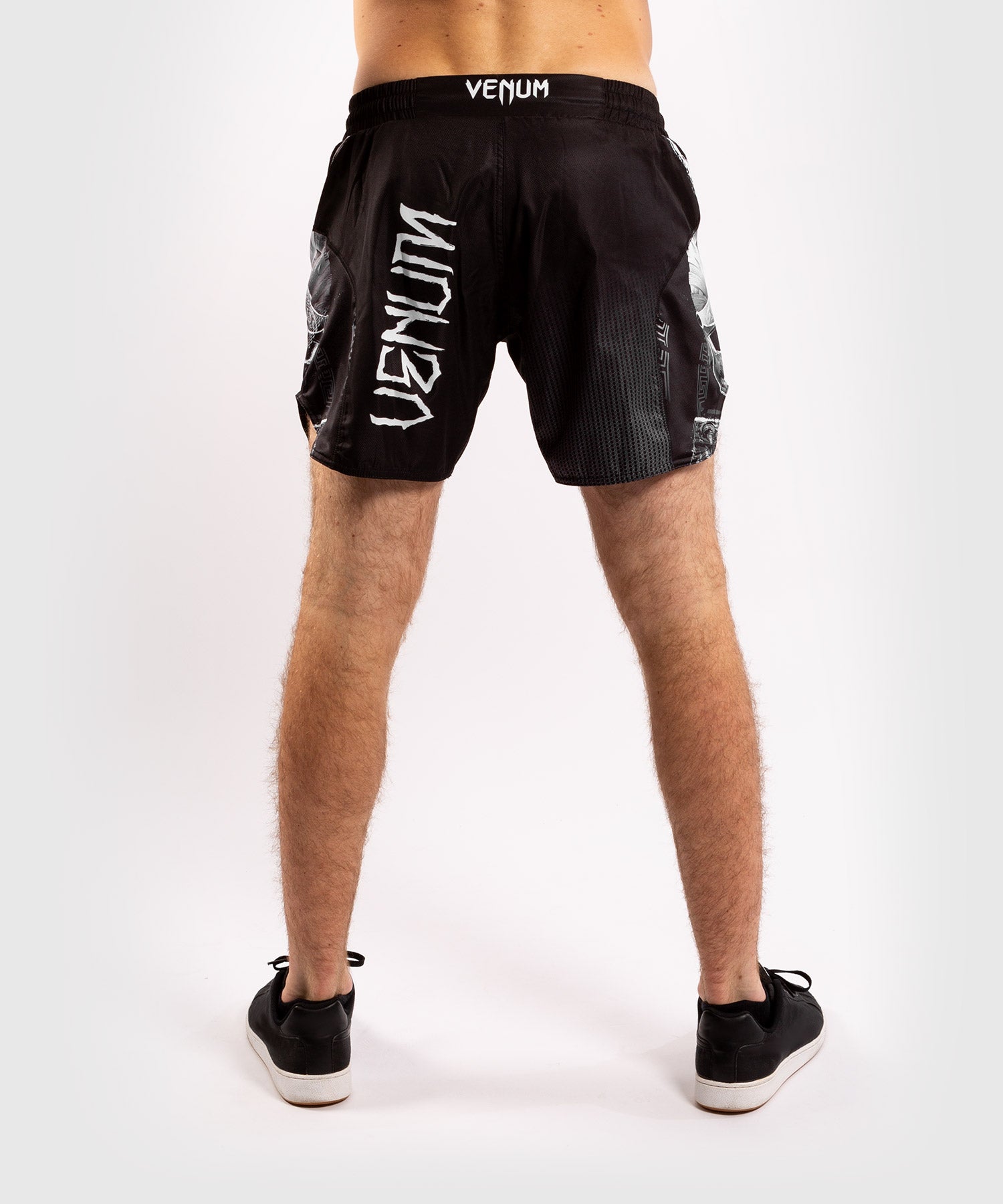 venum-gldtr-4-0-kampfshorts-schwarz-wei image 2