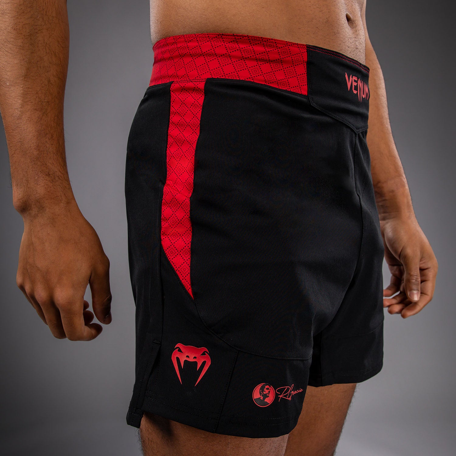 venum-x-roger-gracie-signature-fightshorts-schwarz-rot-herren image 4