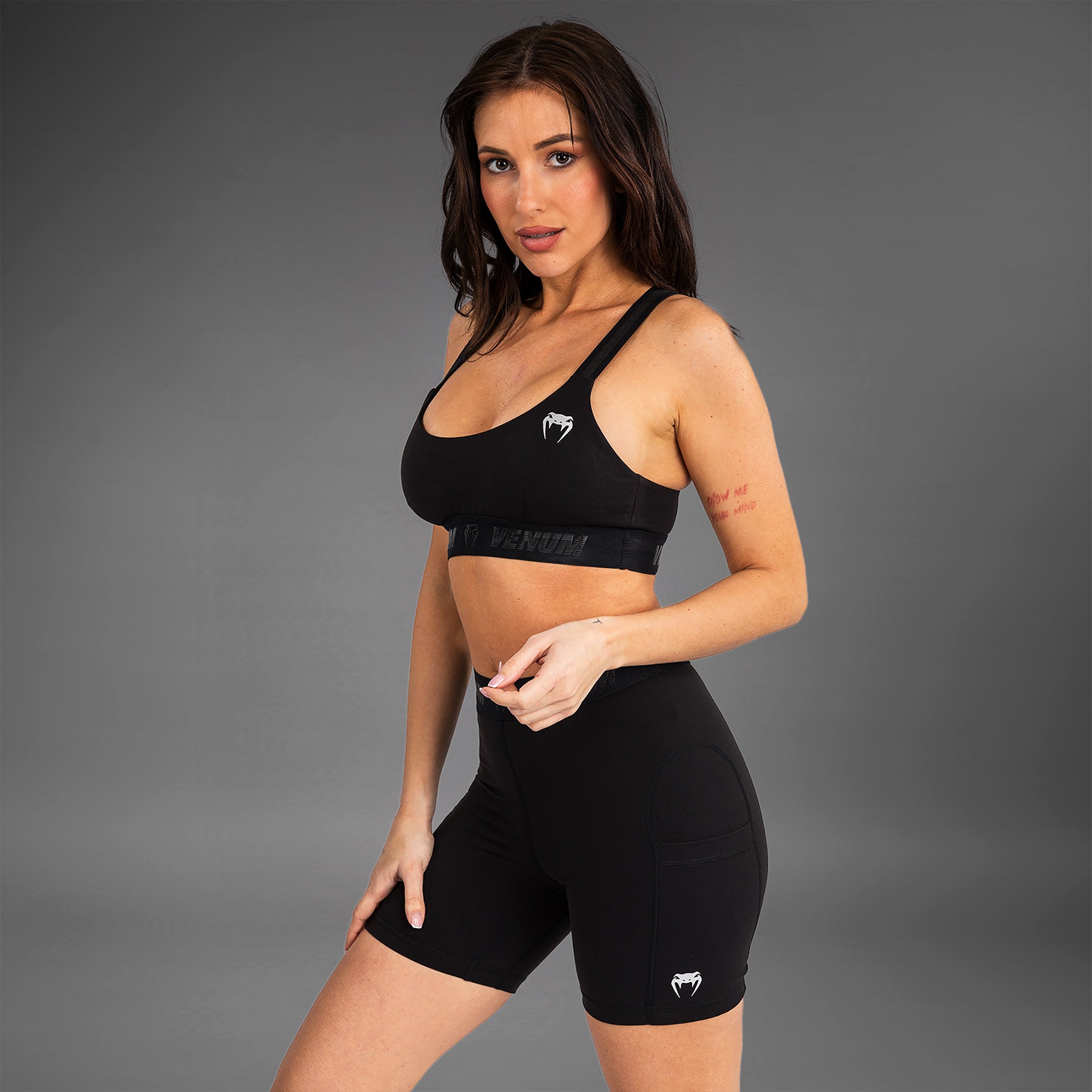 venum-elevate-sport-bh-damen-schwarz image 4