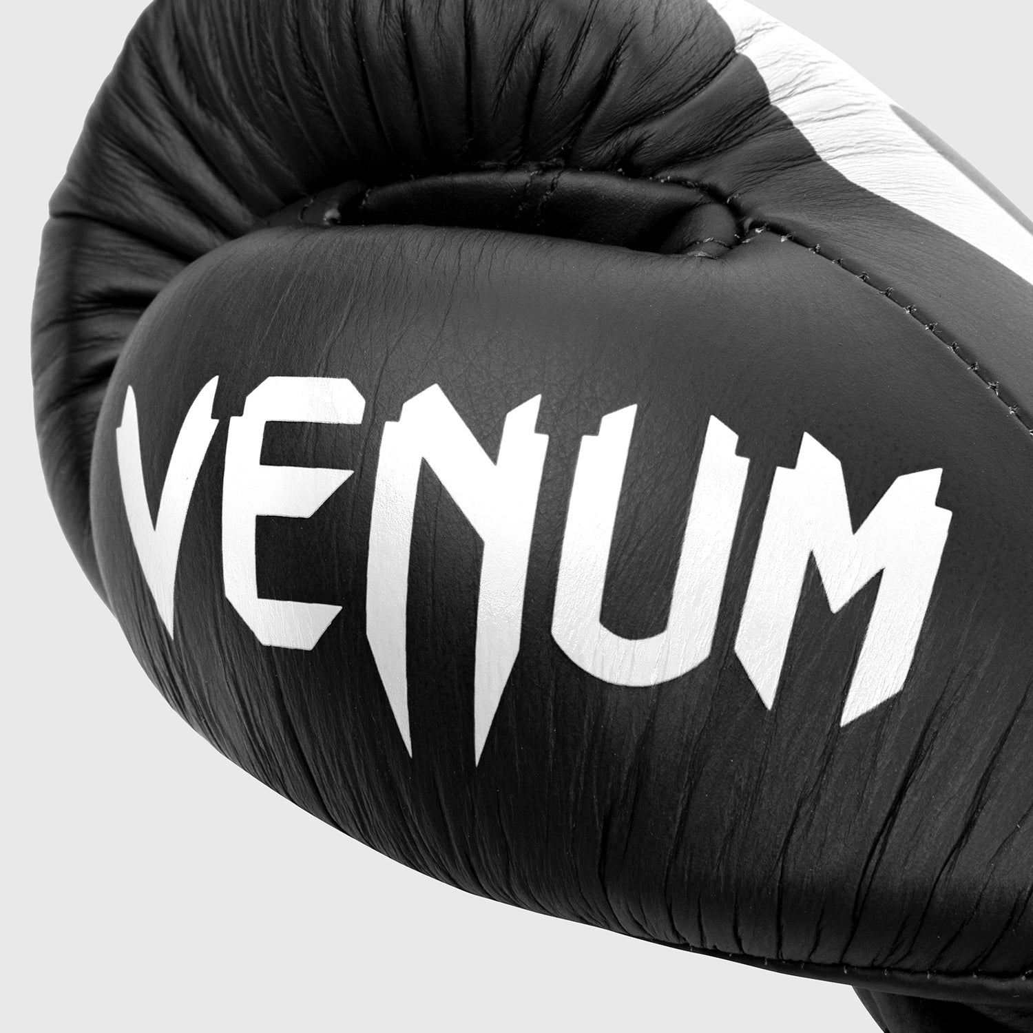 venum-giant-2-0-professionelle-boxhandschuhe-mit-schn-rung-schwarz-wei image 7