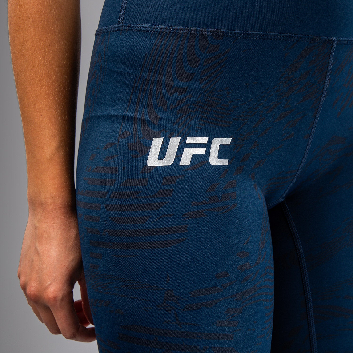 venum-ufc-fusion-fight-week-damen-performance-tight-ozeanisches-blau image 7