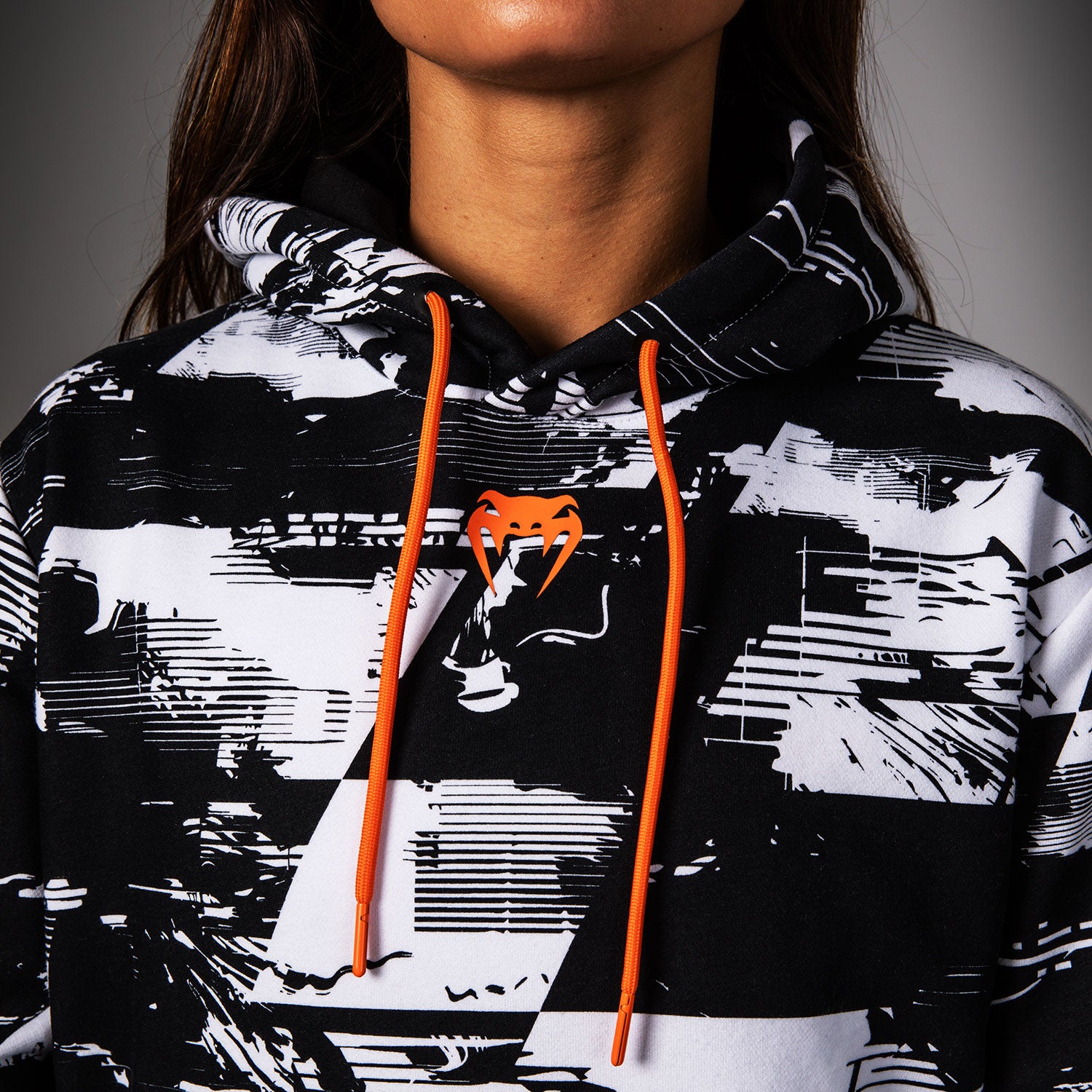 venum-ufc-zenith-by-venum-authentic-fight-week-pullover-hoodie-damen-wei image 4