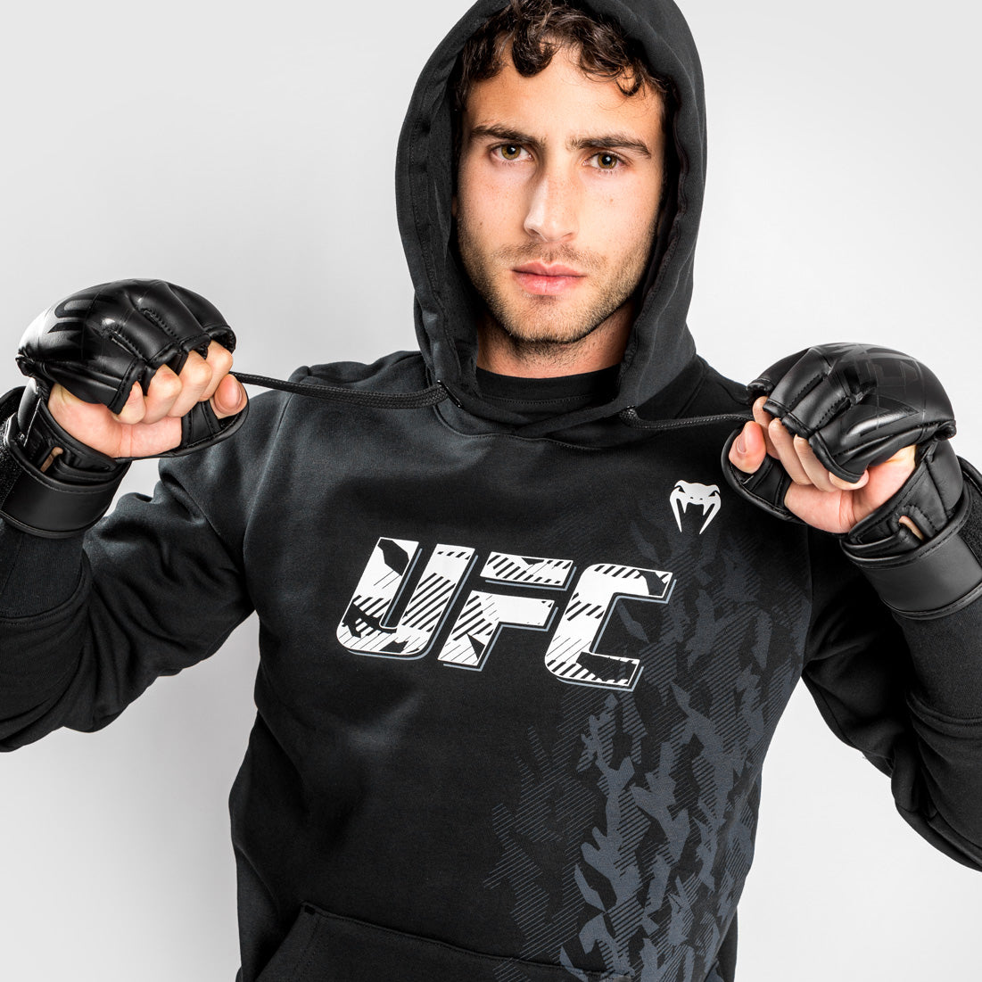ufc-venum-authentic-fight-week-herren-pullover-hoodie-schwarz image 5