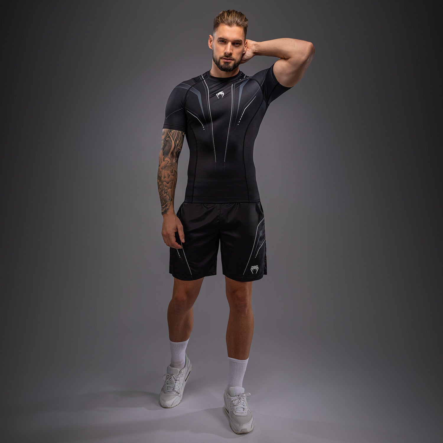 venum-streamline-kurzarm-rashguard-schwarz-wei image 3