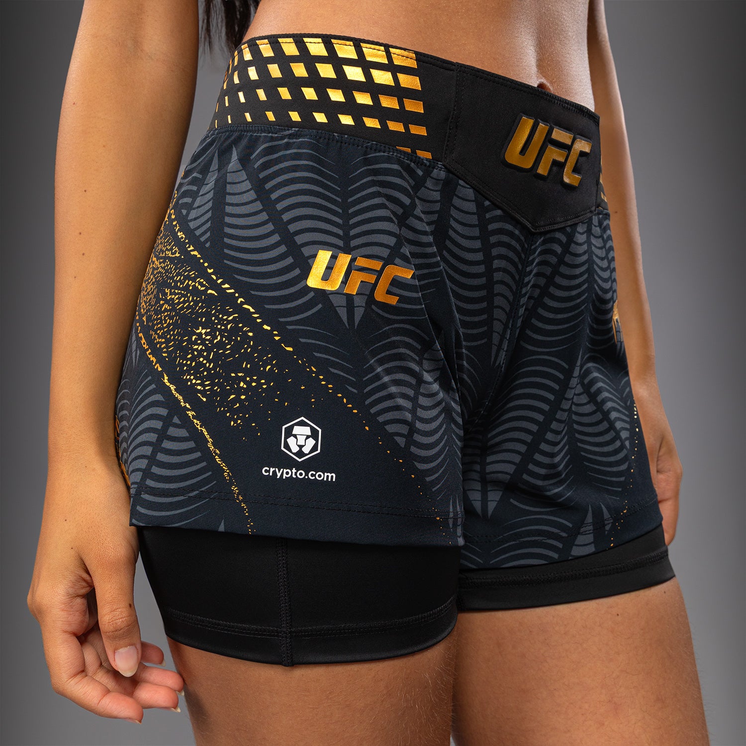 ufc-zenith-by-venum-authentic-fight-night-fight-short-damen-champion-schwarz-gol image 6