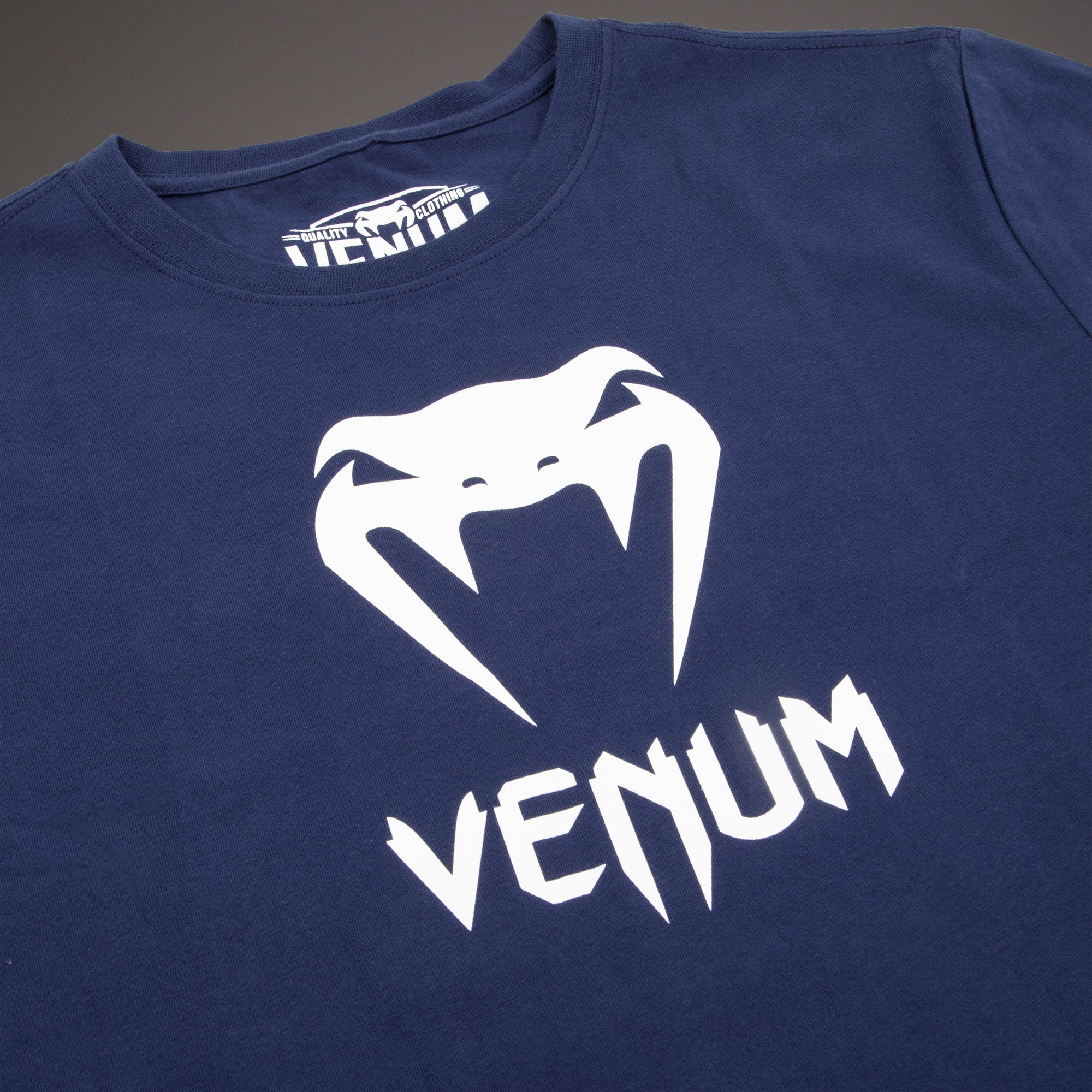 venum-classic-t-shirt-marineblau image 4