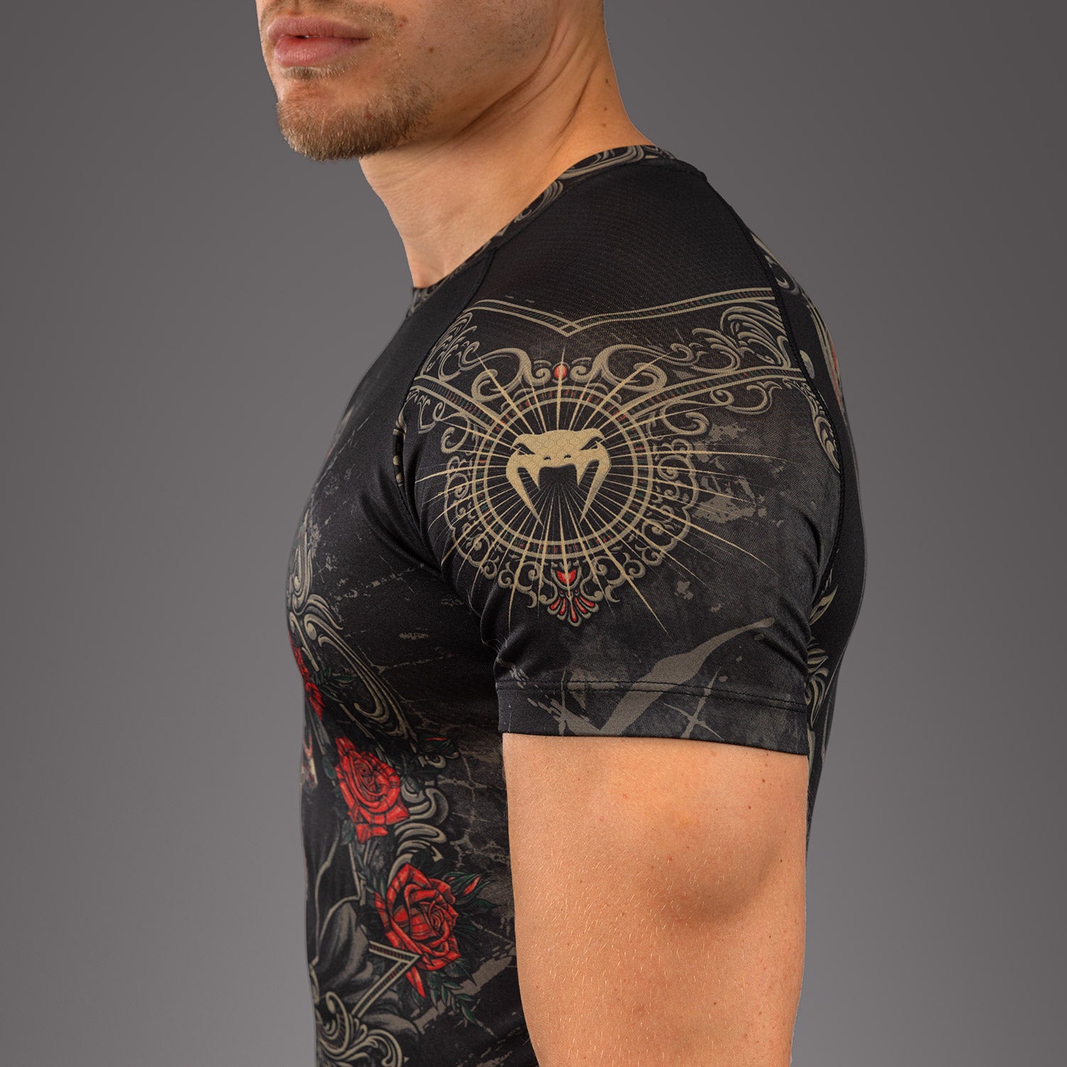 venum-santa-muerte-5-0-rashguard-herren-kurzarm-tiefes-schwarz-gold image 6