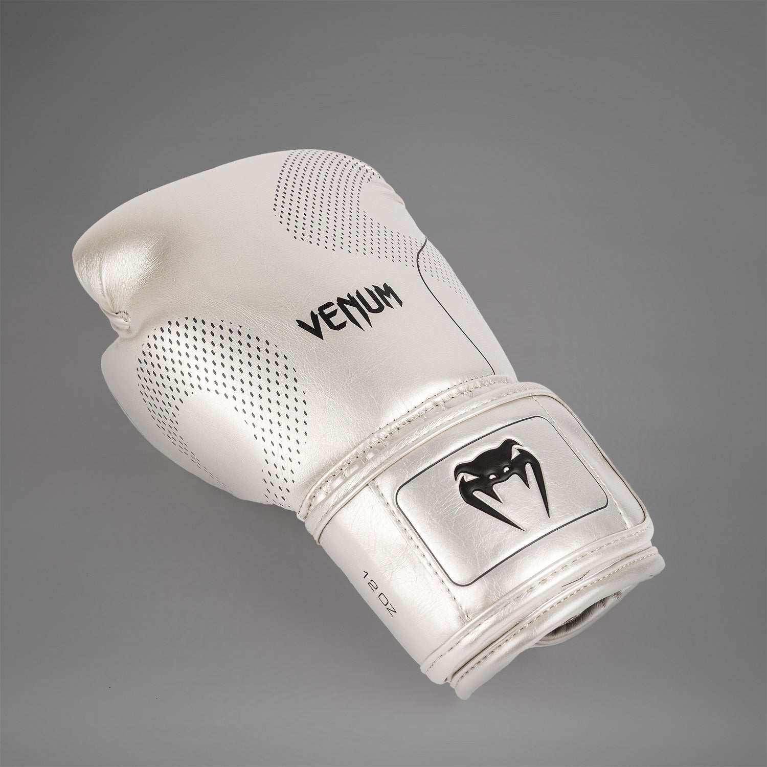 venum-nexus-boxhandschuhe-klettverschluss-silber-schwarz image 3
