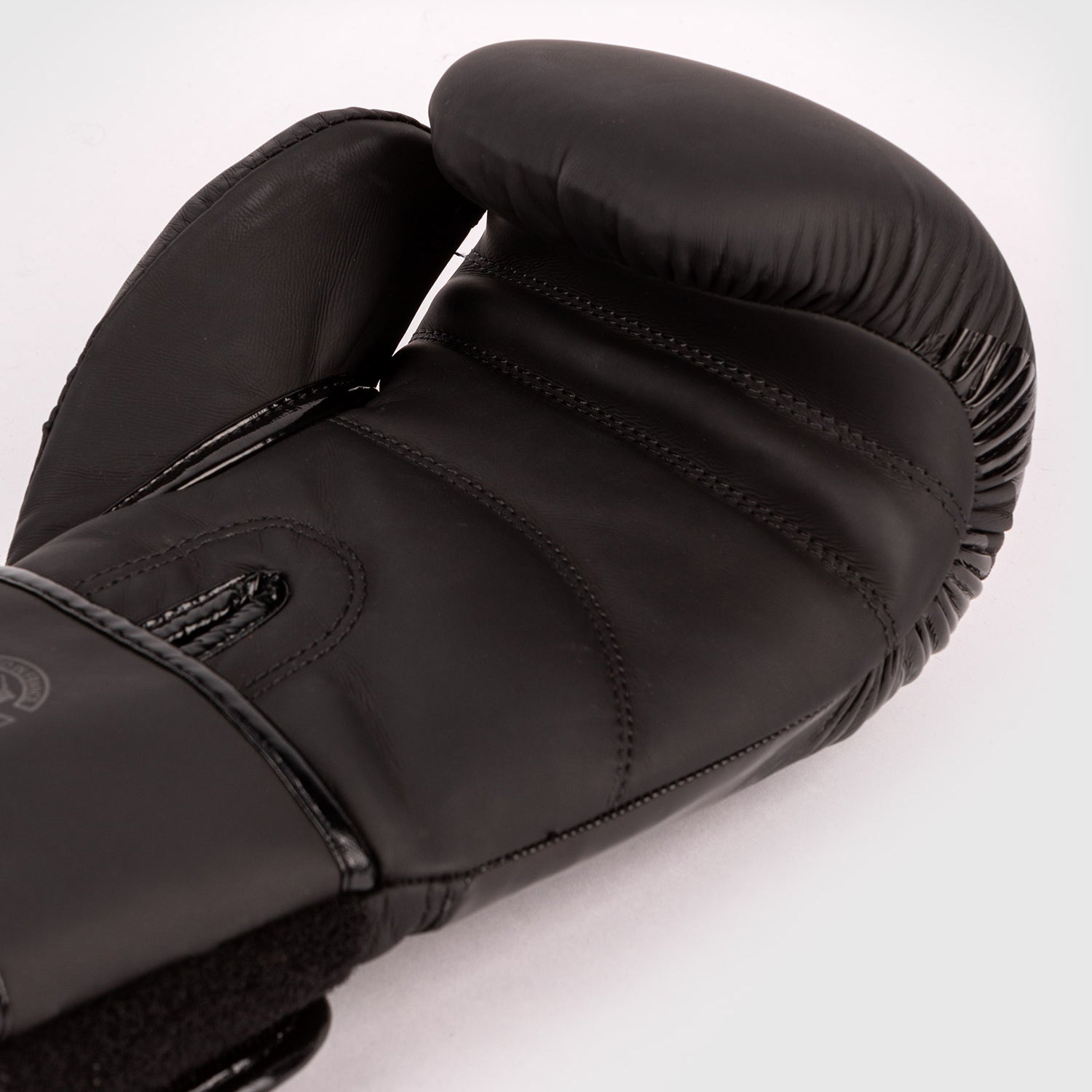 venum-contender-2-0-boxhandschuhe-schwarz-schwarz image 5