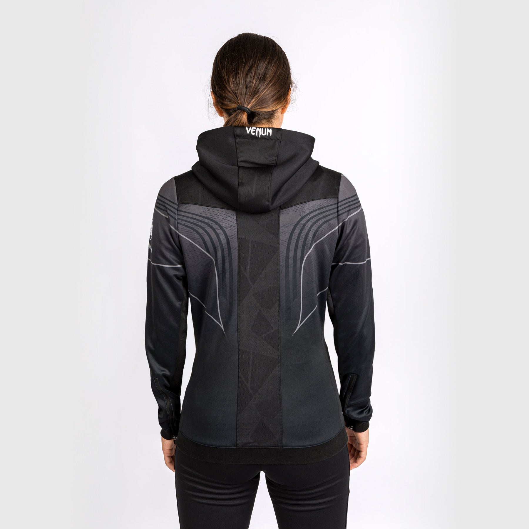 venum-ufc-authentic-fight-night-2-0-walkout-hoodie-damen-schwarz image 2
