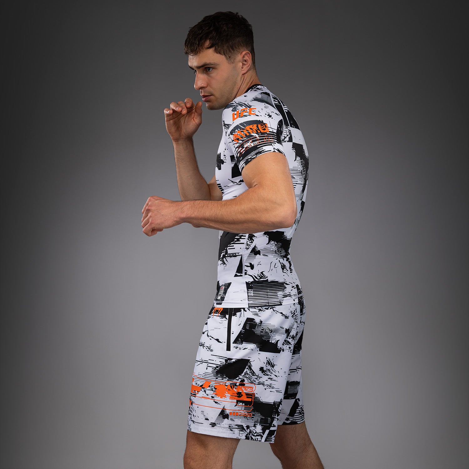 ufc-zenith-by-venum-authentic-fight-week-rashguard-kurzarm-herren-wei image 8