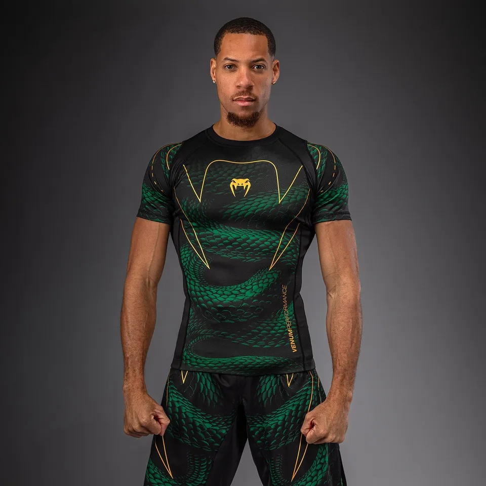 venum-matupa-kurzarm-rashguard-schwarz-gr-n-gold image 1