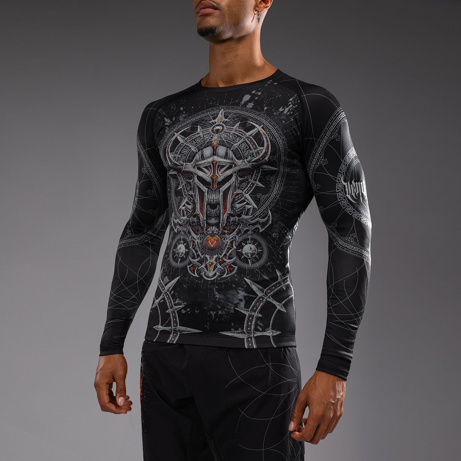 venum-gladiator-5-0-langarm-rashguard-herren-schwarz-silber image 5