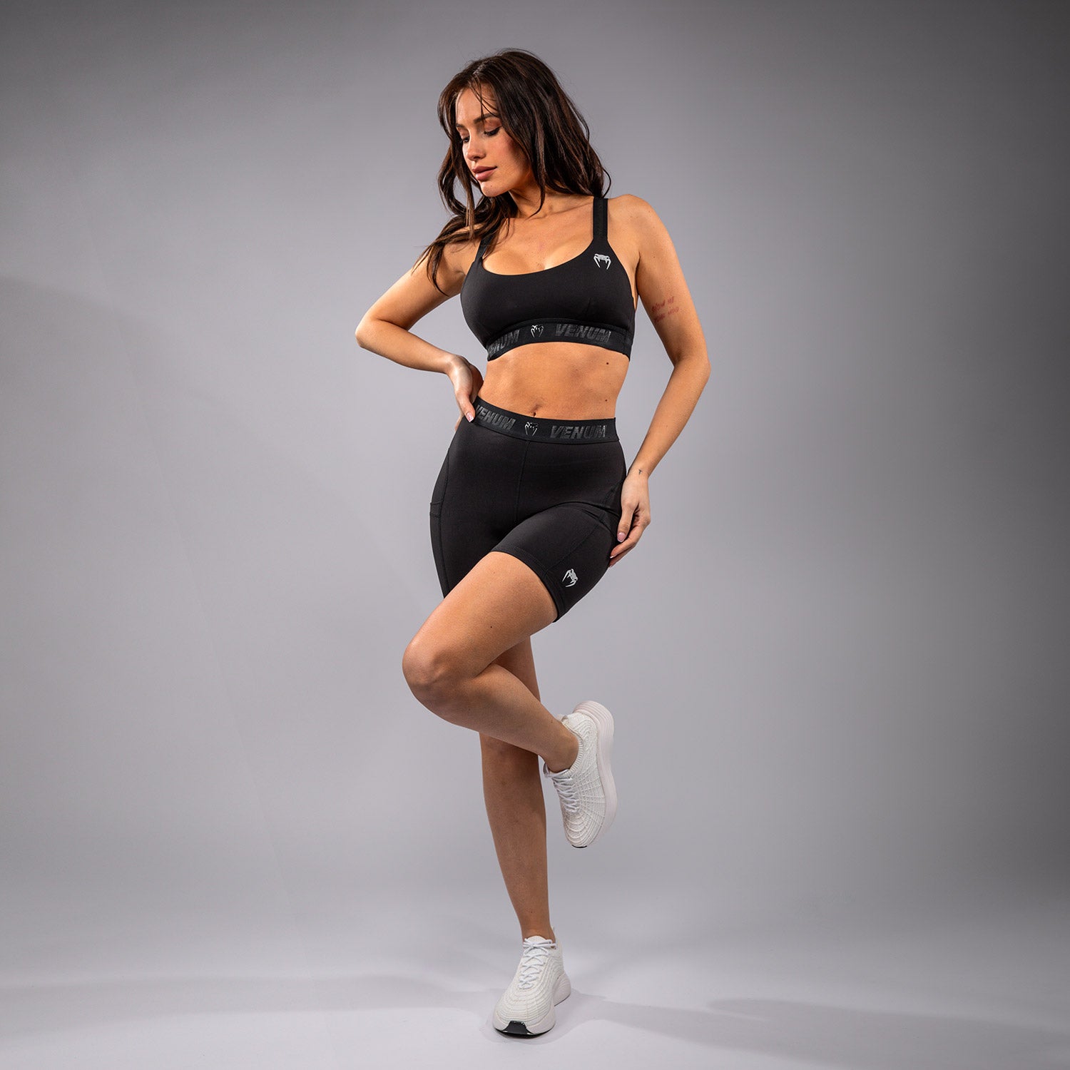 venum-elevate-lange-vale-tudo-shorts-damen-schwarz image 3