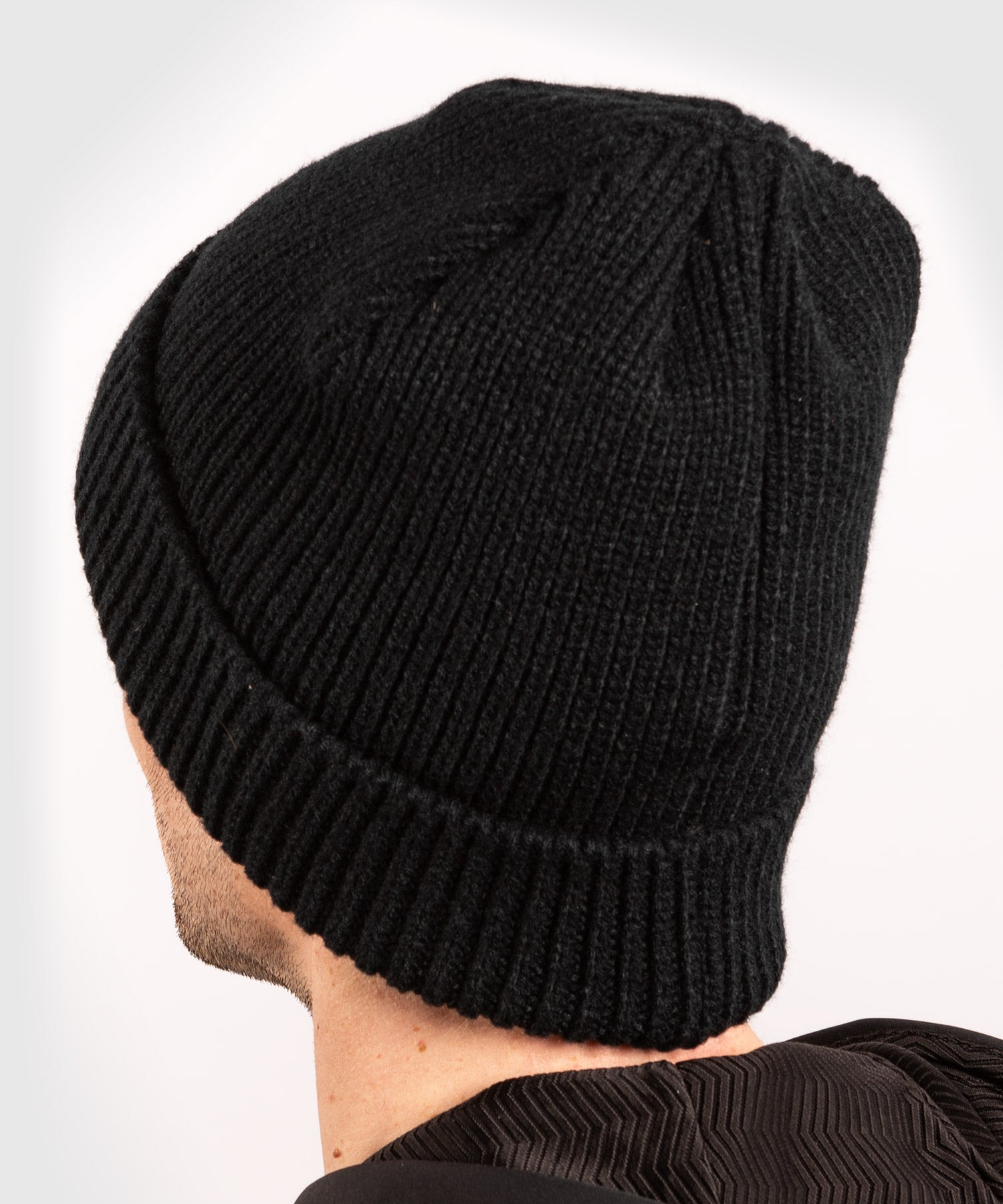 venum-classic-beanie-schwarz-wei image 2