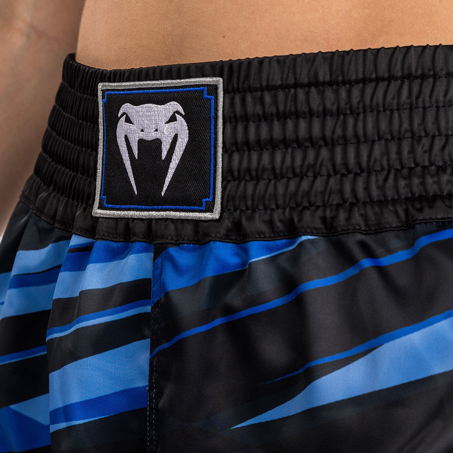 venum-abyss-frauen-muay-thai-shorts-schattenblau image 7