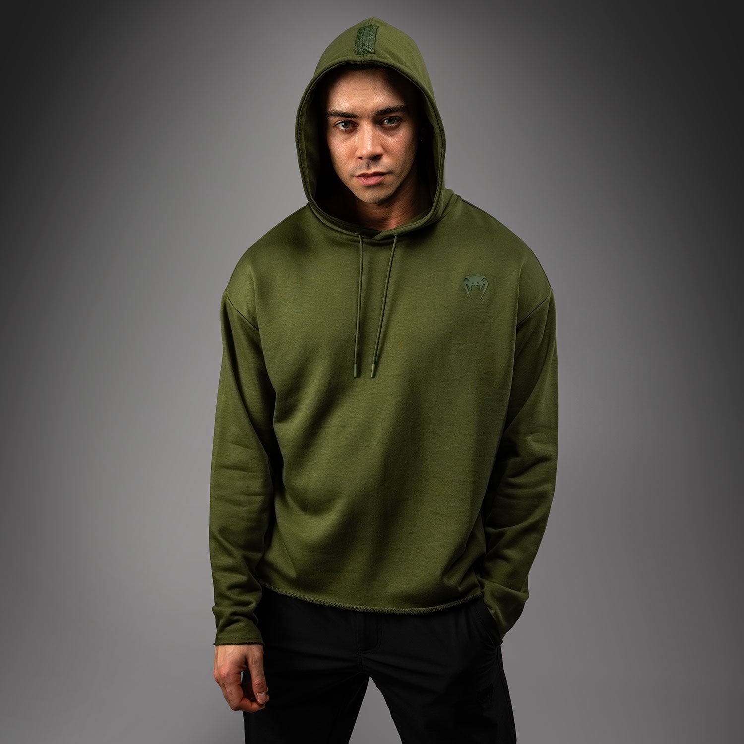 venum-divide-hoodie-khaki-herren-hoodie-leicht-oversized image 2
