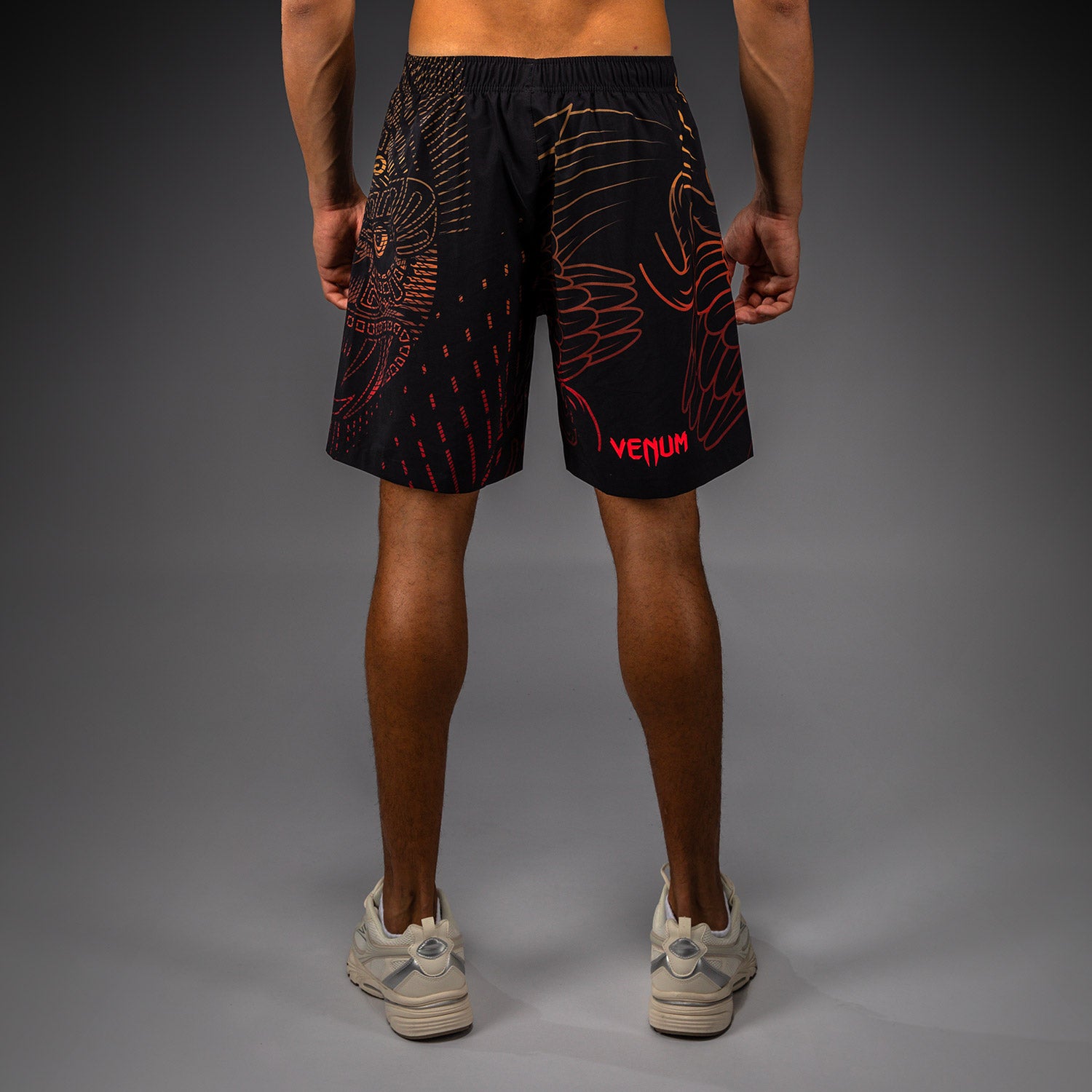 venum-quetzal-fury-trainingsshorts-herren-schwarz-fury-rot-tangerine image 2