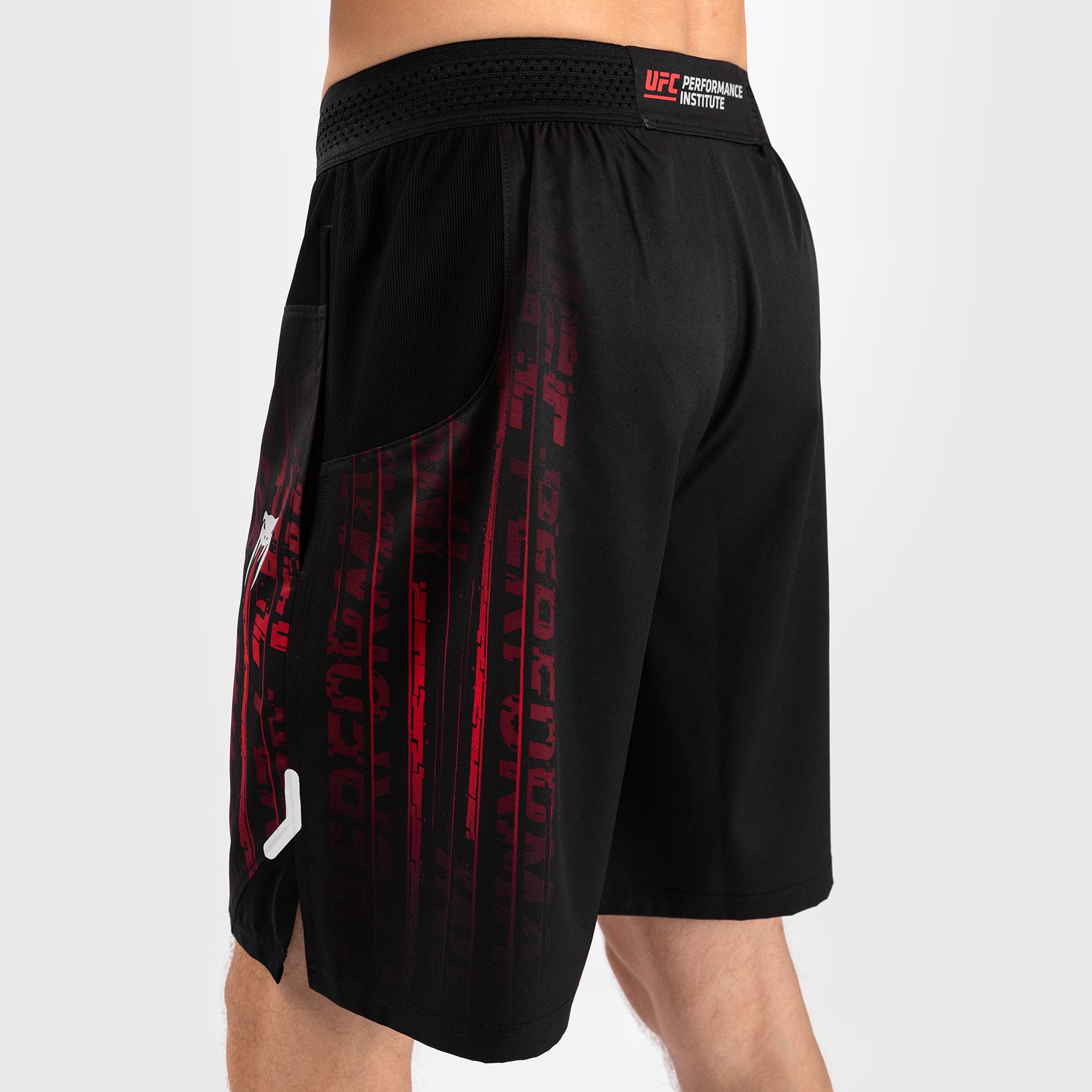 ufc-venum-performance-institute-2-0-herren-performance-short-schwarz-rot image 6