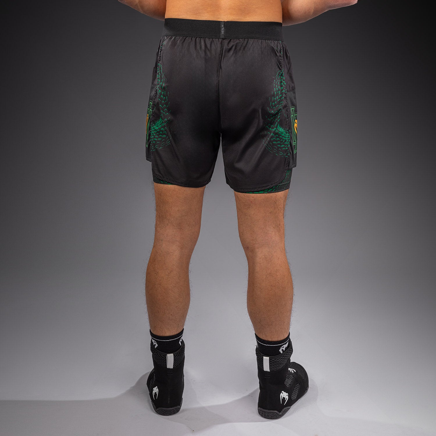 venum-matupa-trainingsshorts-herren-schwarz-gr-n-gold image 4