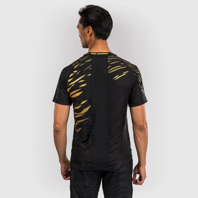 ufc-fusion-by-venum-authentic-fight-night-walkout-jersey-herren-champion image 1