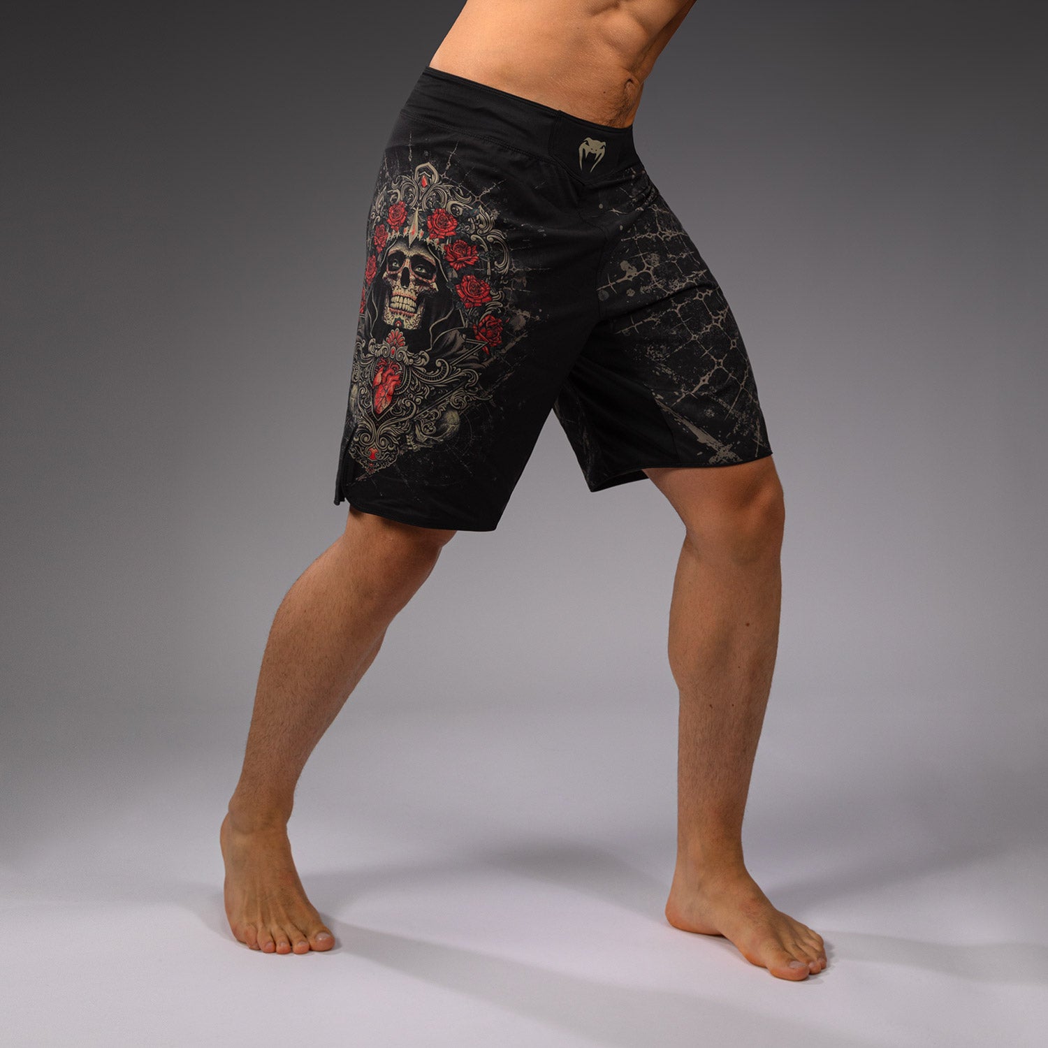 venum-santa-muerte-5-0-herren-fight-shorts-tief-schwarz-gold image 2